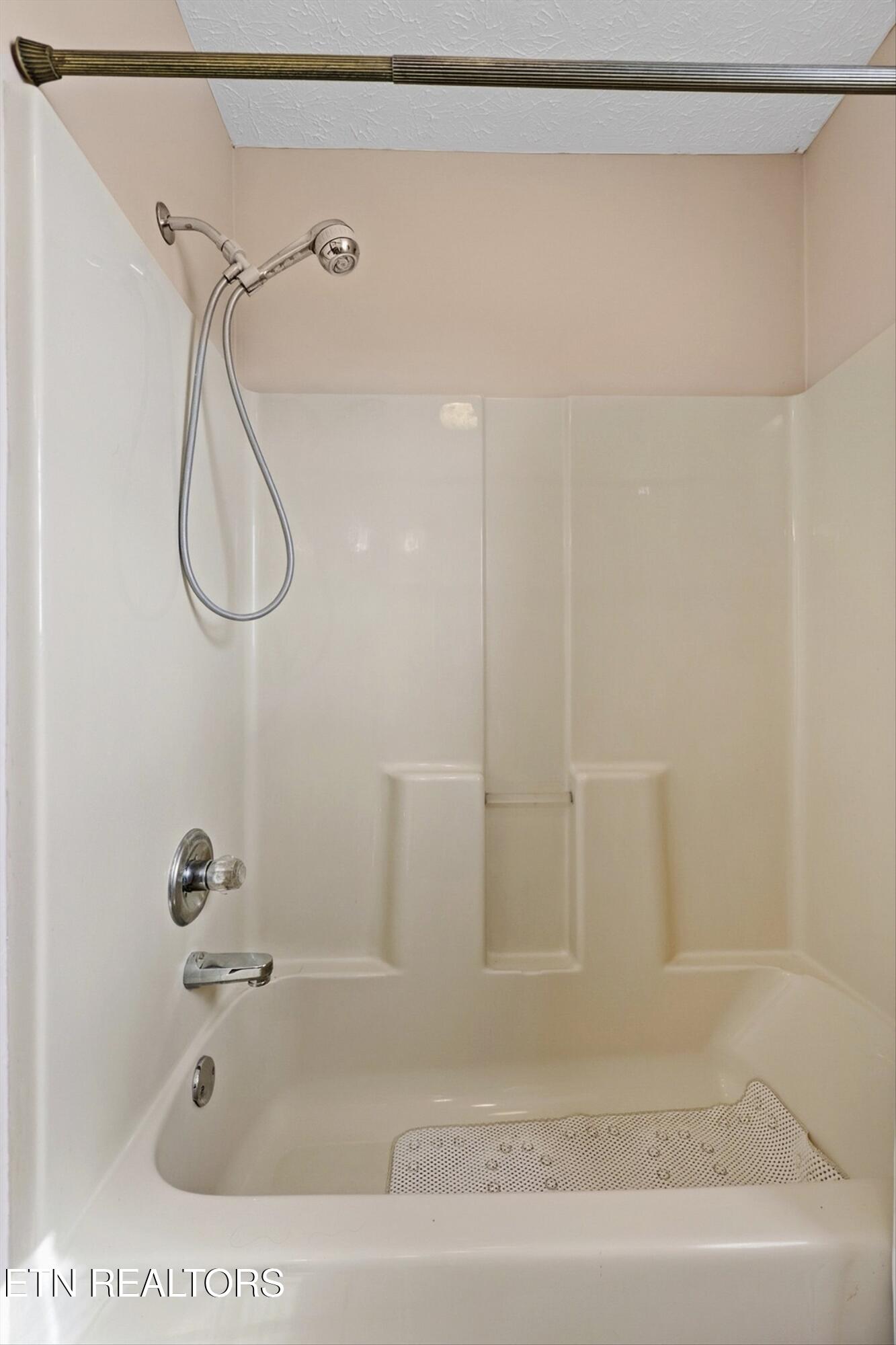 401 Klondike Circle Kodak TN 37764