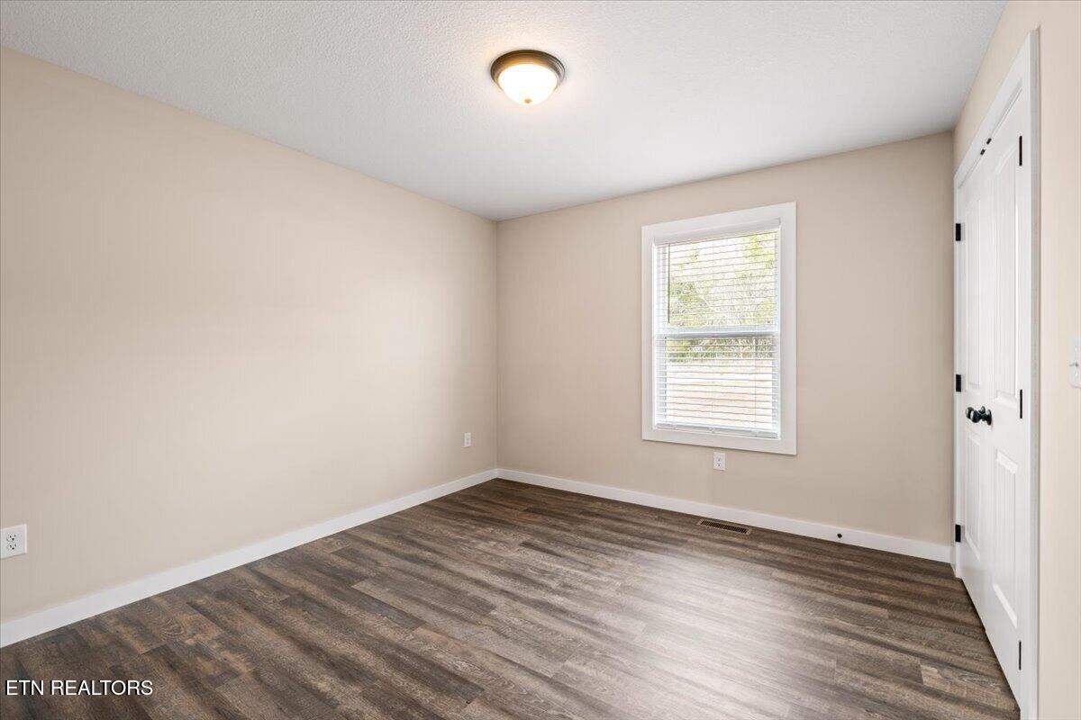 114 Brook Lane Lafollette TN 37766