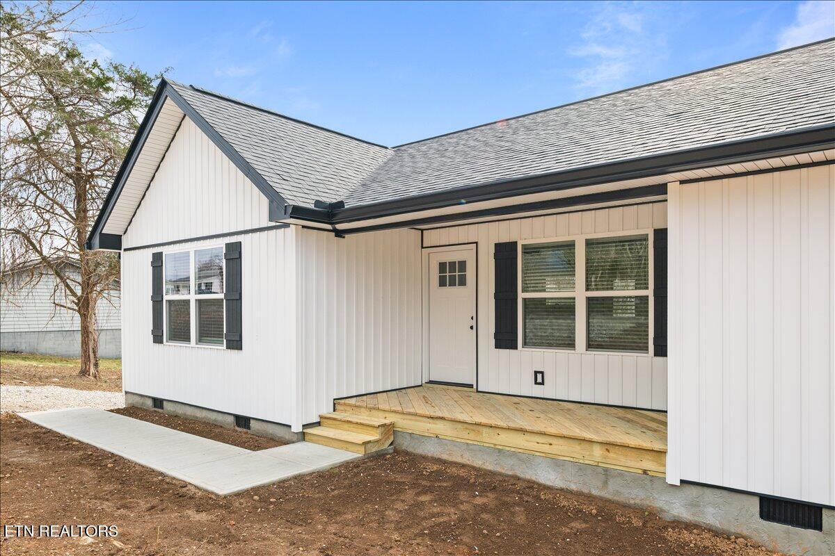 114 Brook Lane Lafollette TN 37766