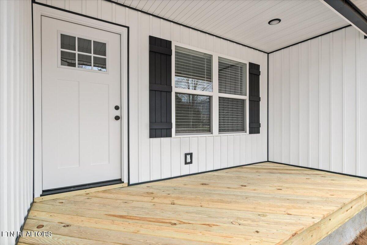 114 Brook Lane Lafollette TN 37766