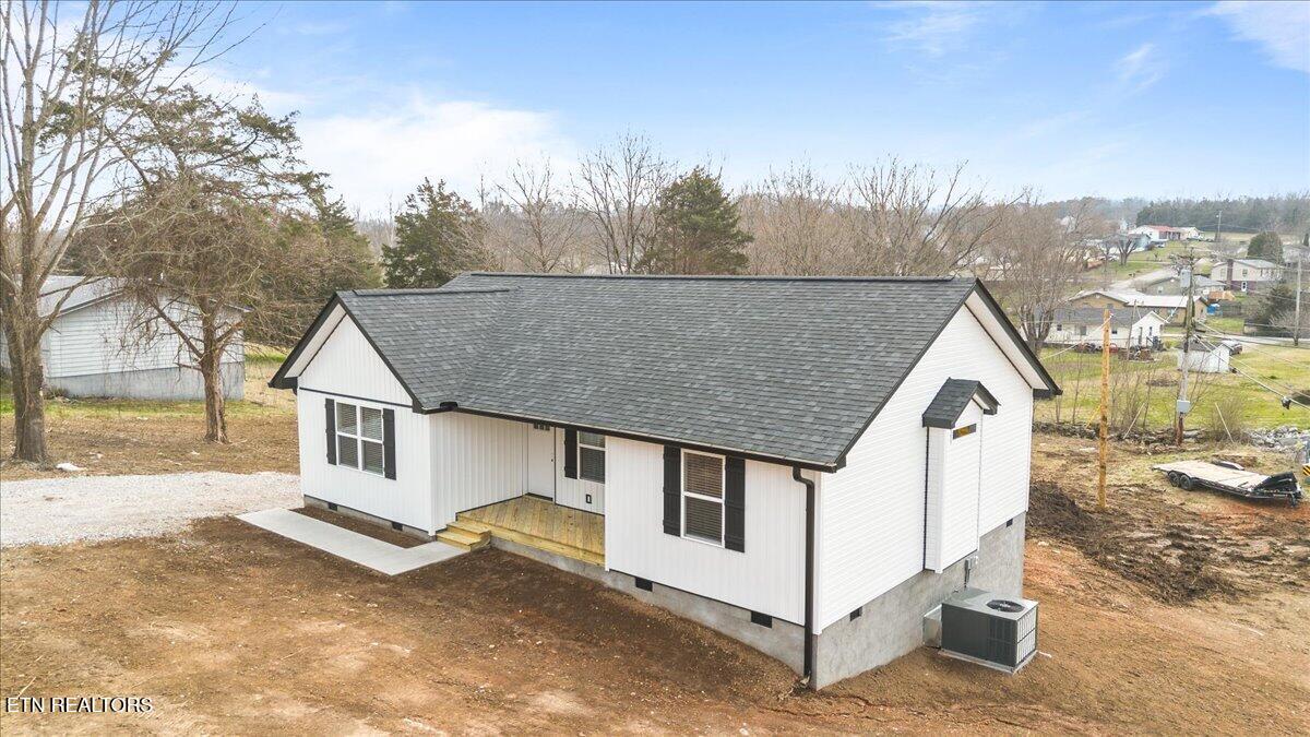 114 Brook Lane Lafollette TN 37766