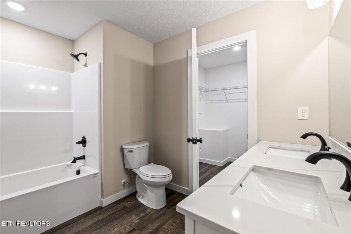 114 Brook Lane Lafollette TN 37766