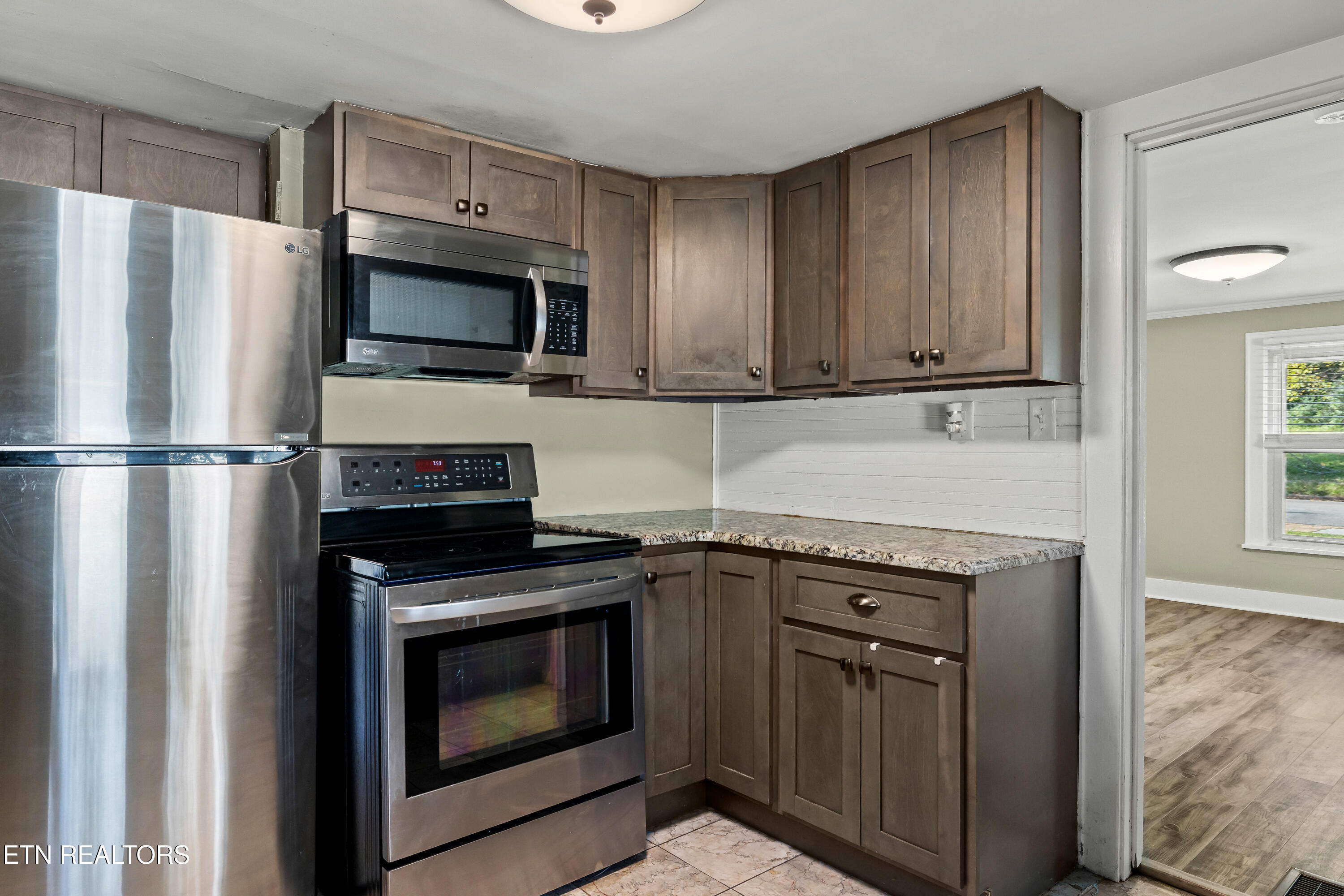 625 Medaris Street Clinton TN 37716