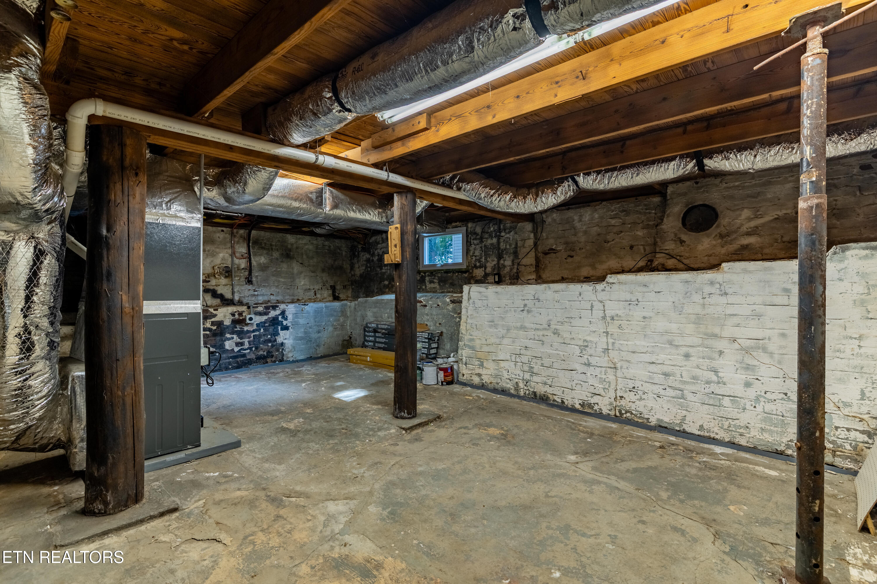 625 Medaris Street Clinton TN 37716