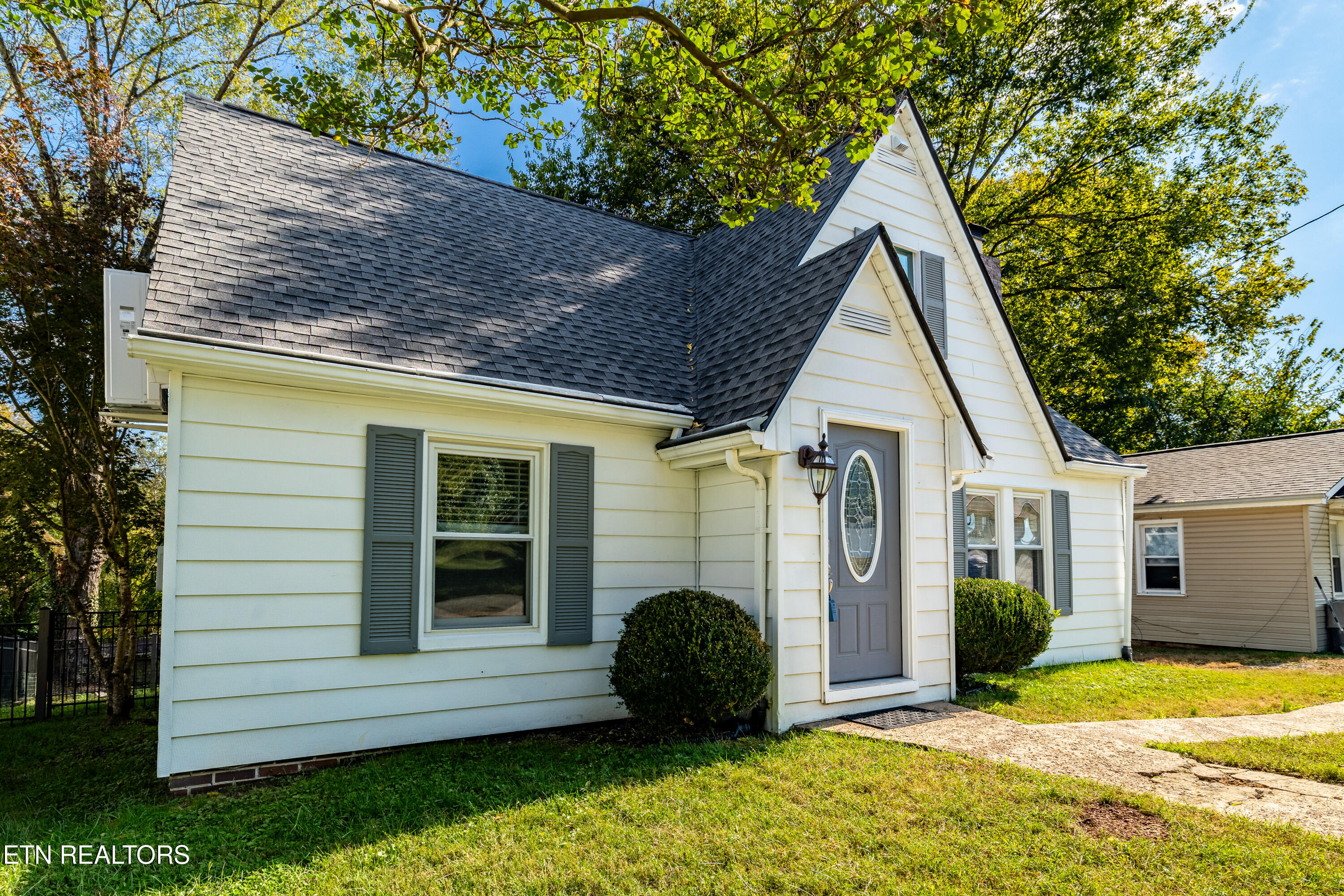 625 Medaris Street Clinton TN 37716