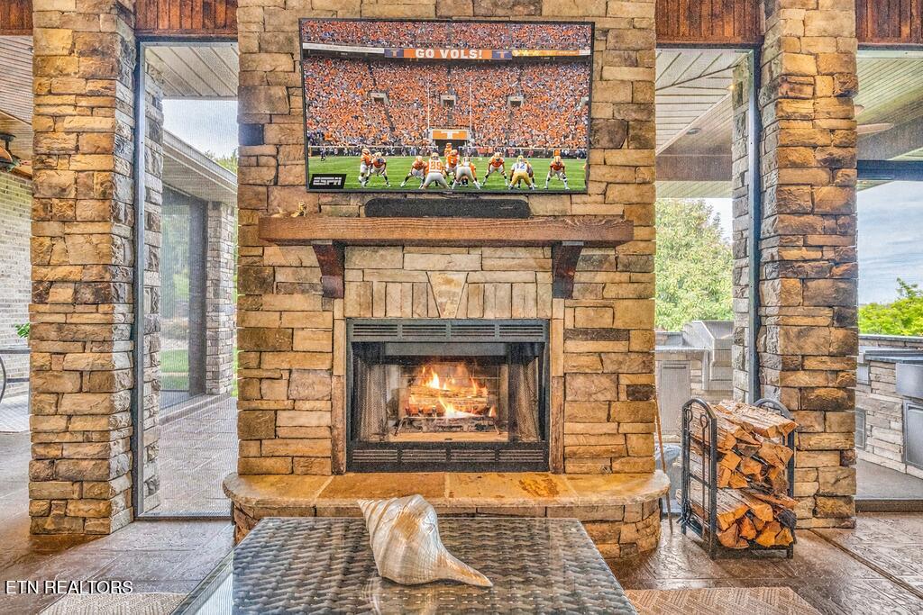 1448 Hirst Circle Lenoir City TN 37772