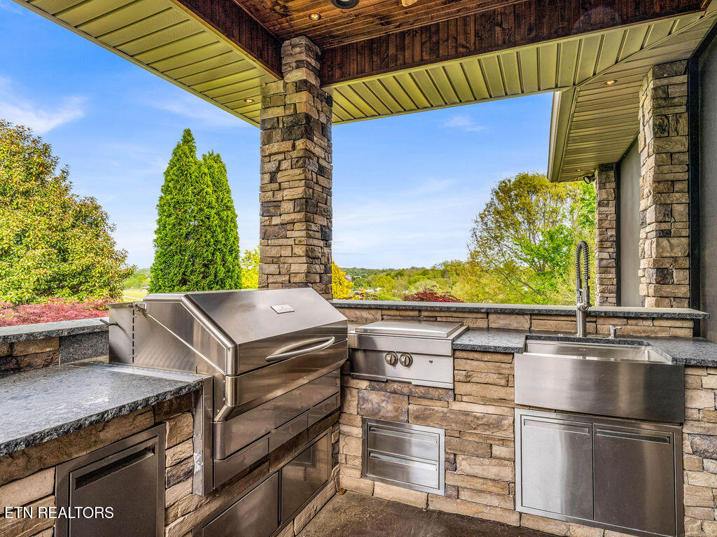 1448 Hirst Circle Lenoir City TN 37772
