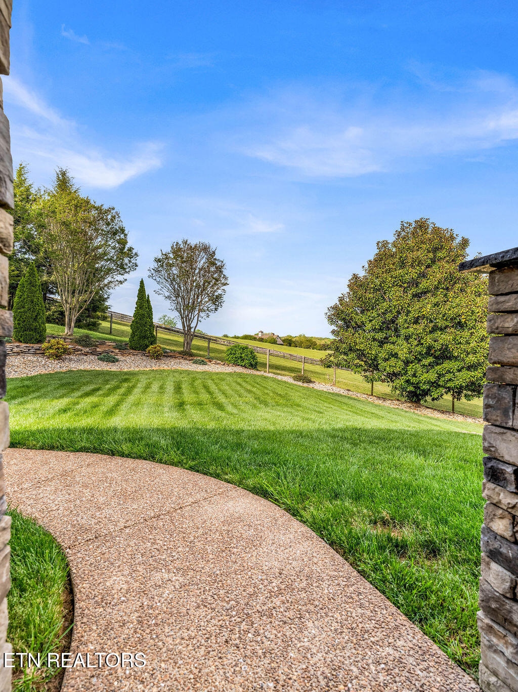 1448 Hirst Circle Lenoir City TN 37772