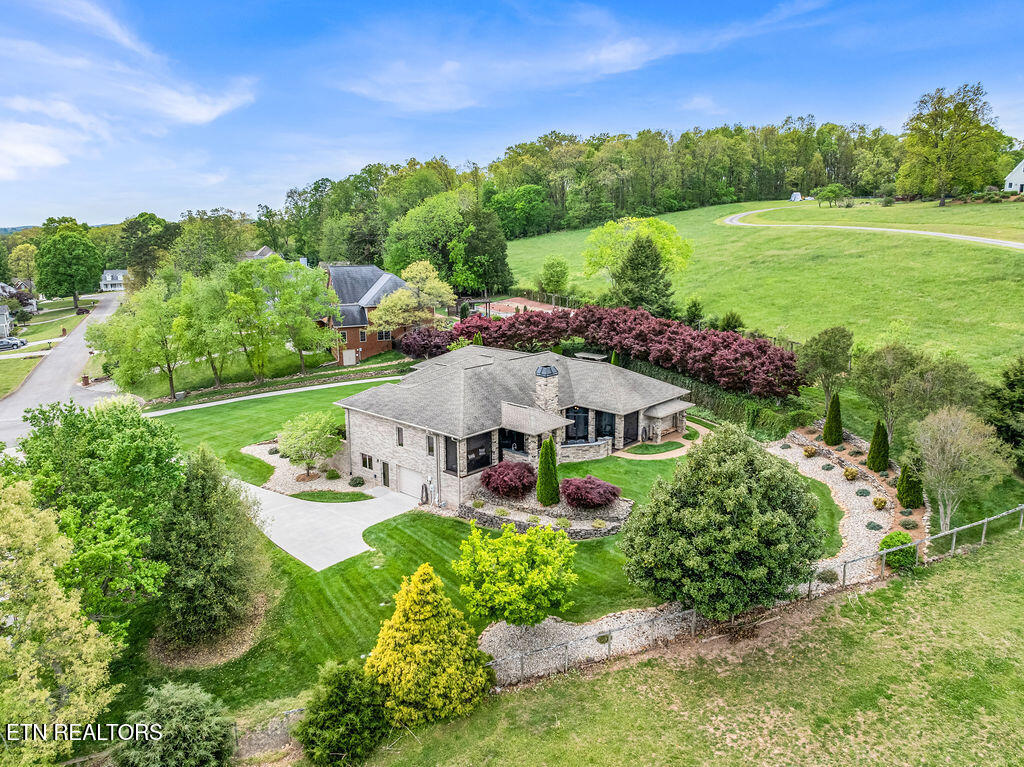 1448 Hirst Circle Lenoir City TN 37772