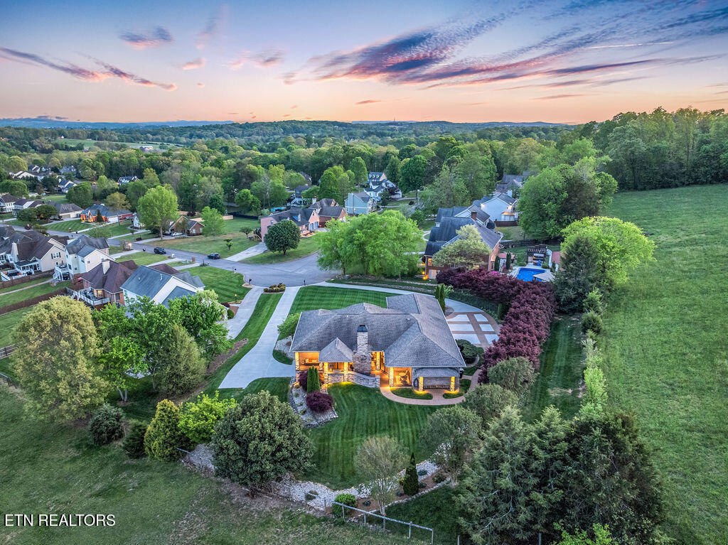 1448 Hirst Circle Lenoir City TN 37772