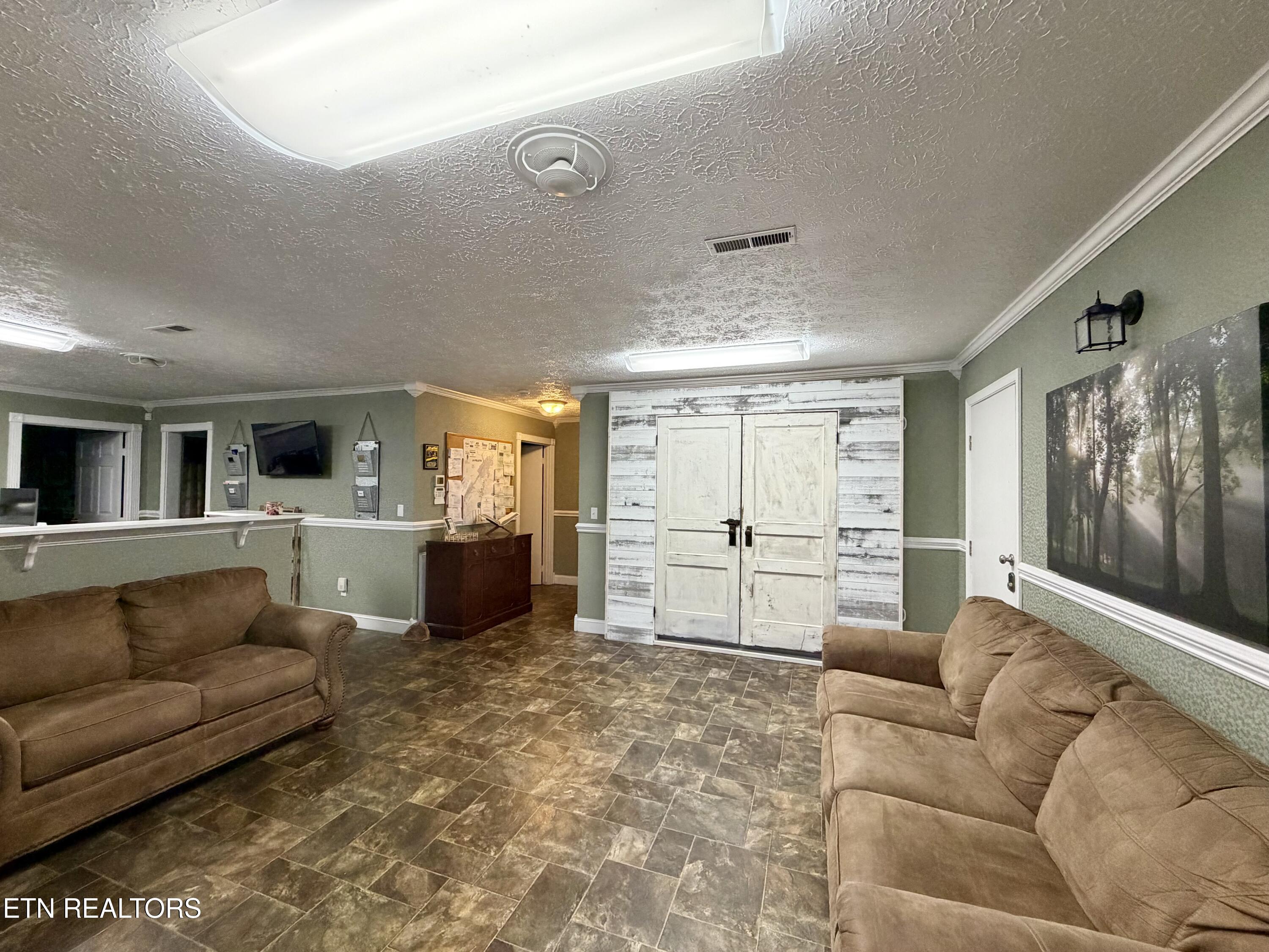 1165 Towe String Road Jacksboro TN 37757