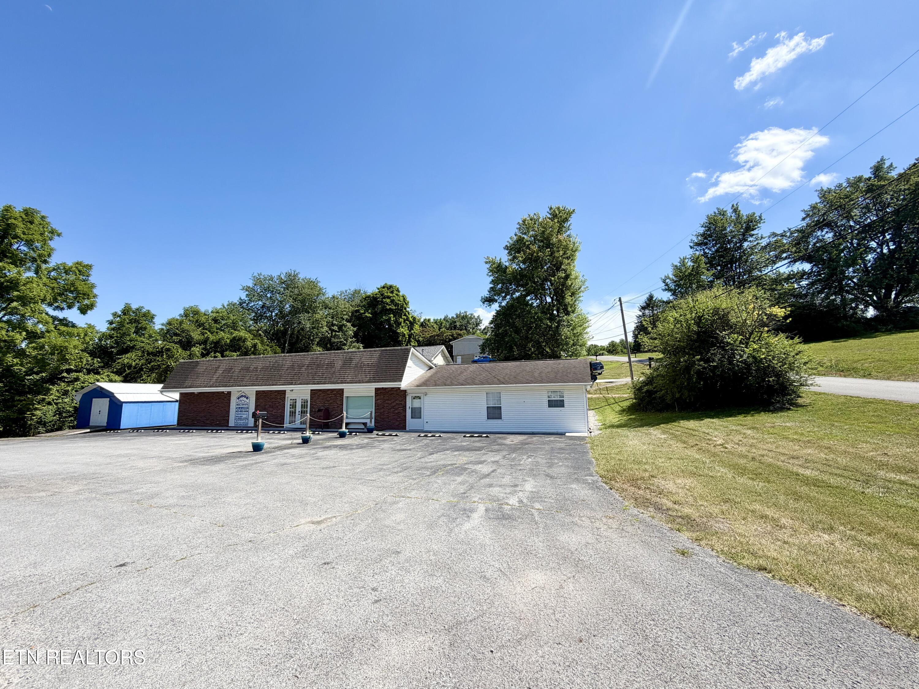 1165 Towe String Road Jacksboro TN 37757