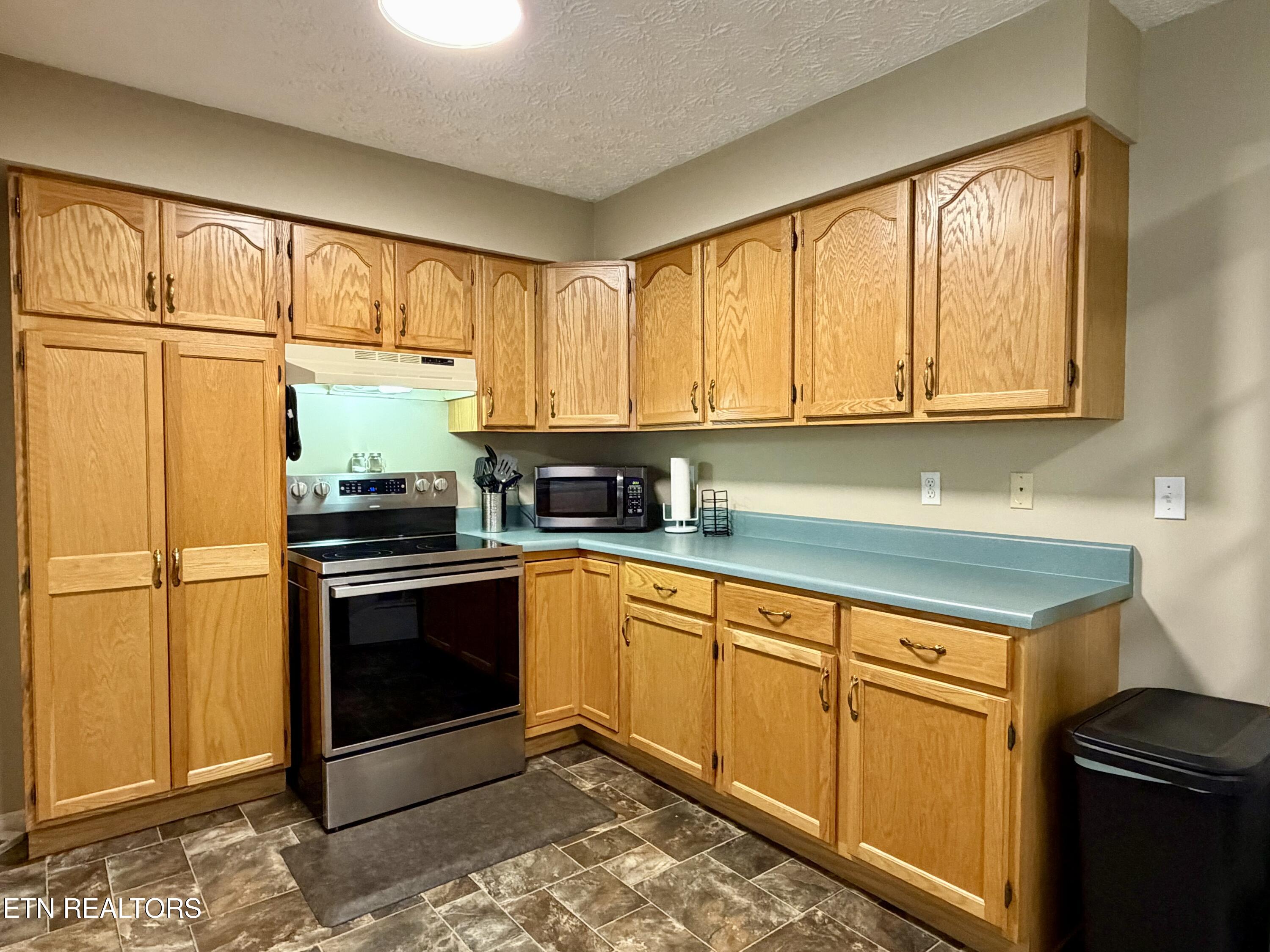 1165 Towe String Road Jacksboro TN 37757
