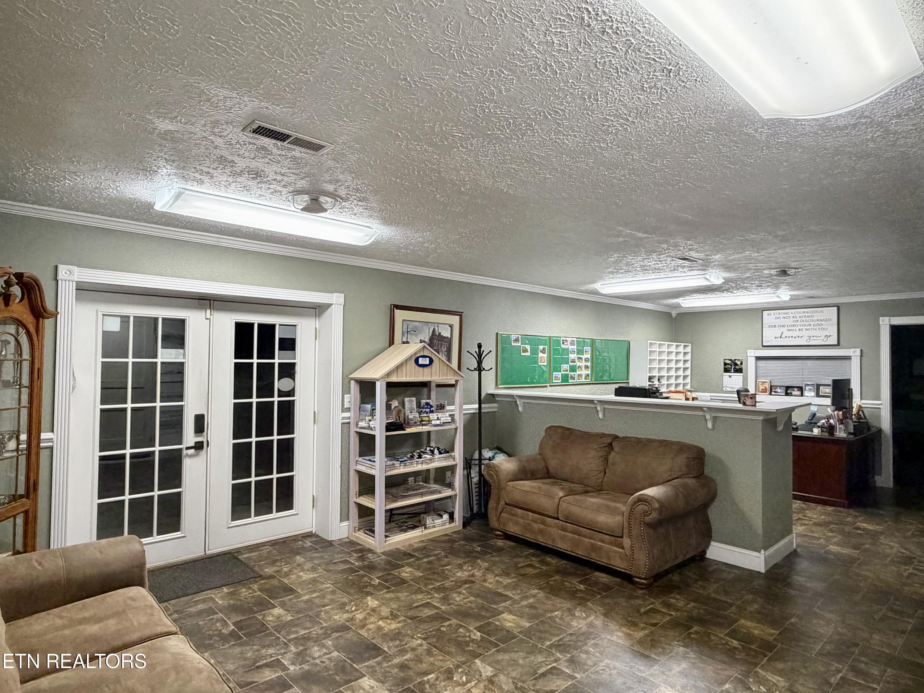 1165 Towe String Road Jacksboro TN 37757