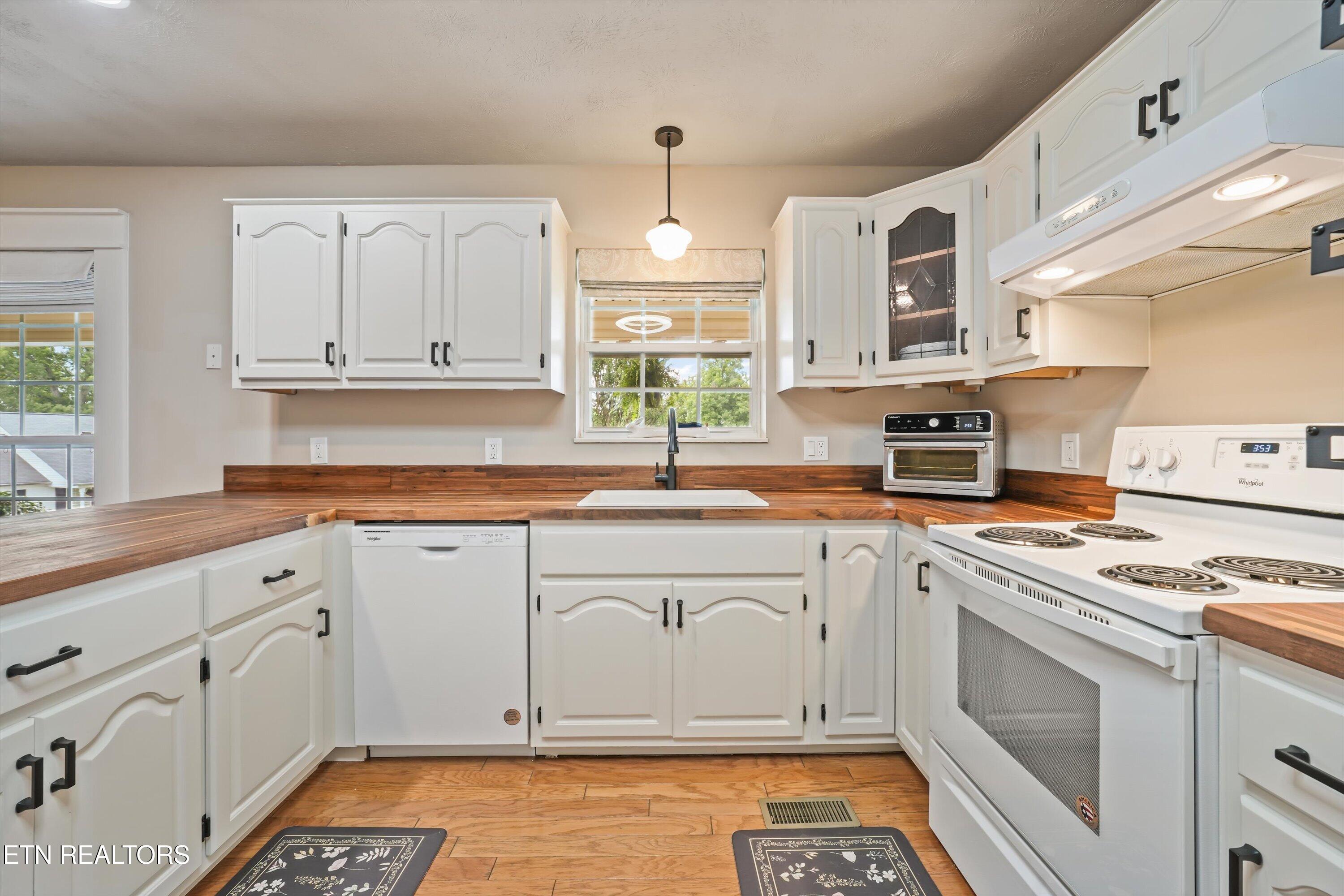 2707 Lady Bug Lane Maryville TN 37803