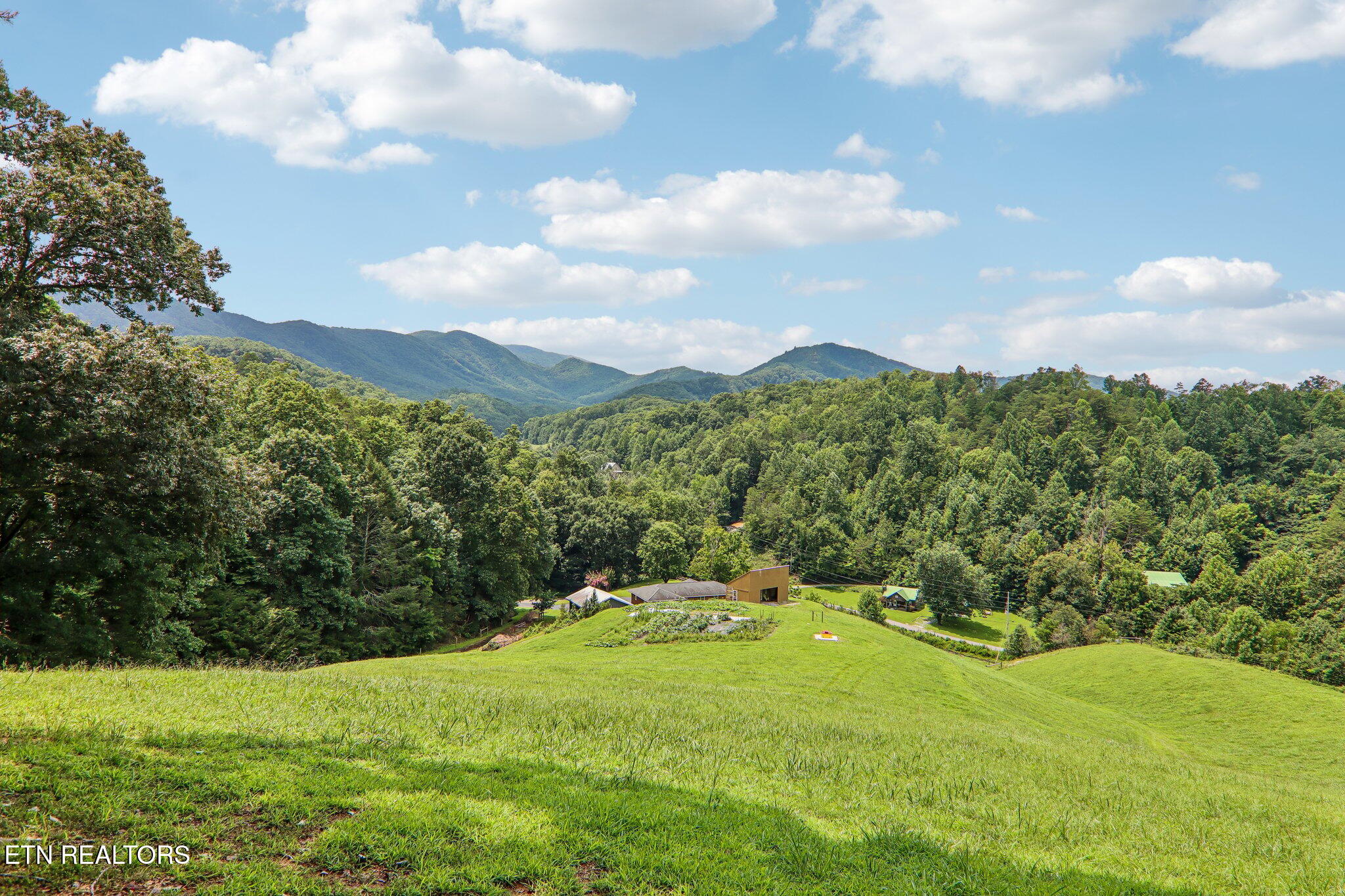 4311 Grindstone Ridge Road Pigeon Forge TN 37863