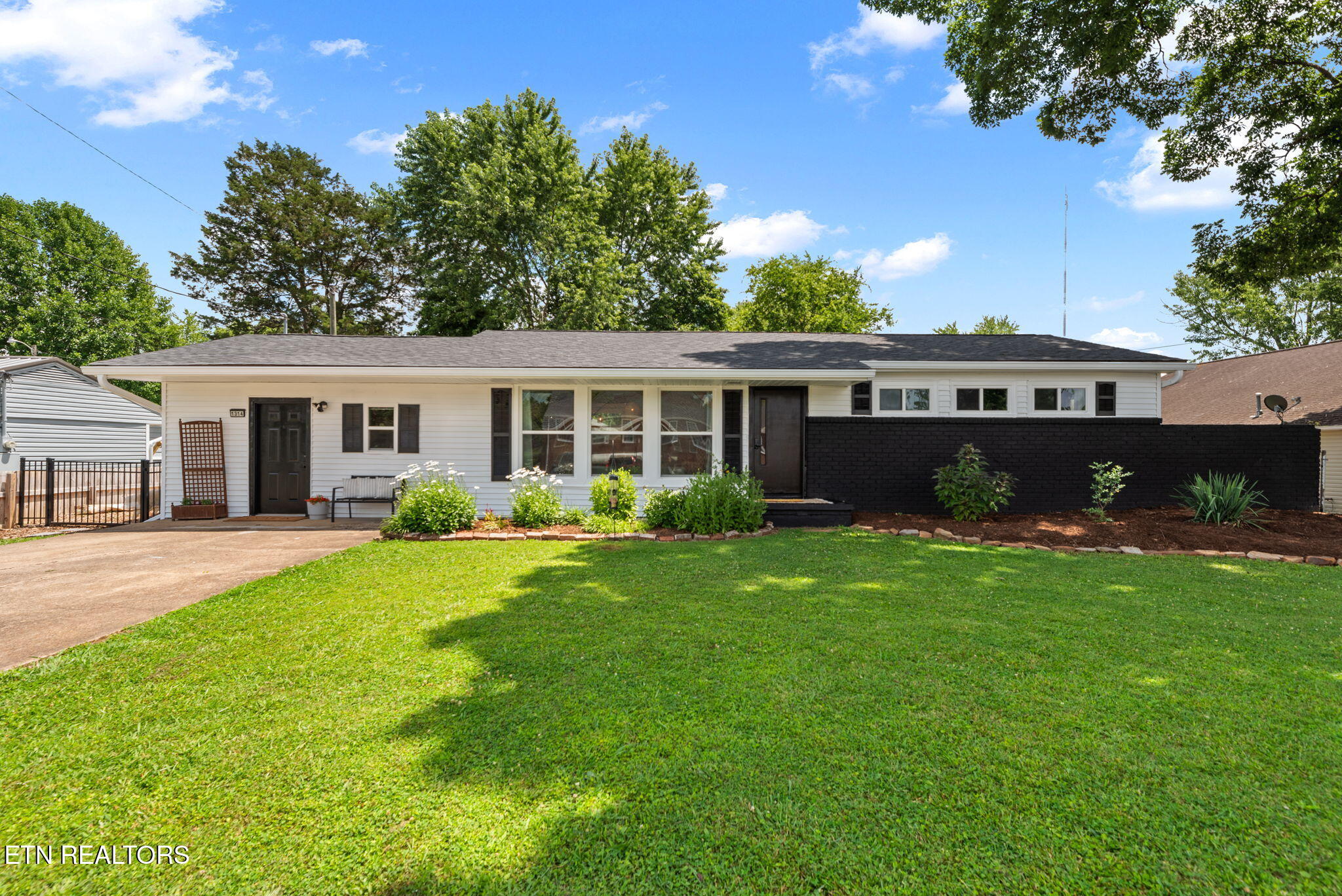 1314 E Walnut Grove Drive Knoxville TN 37918