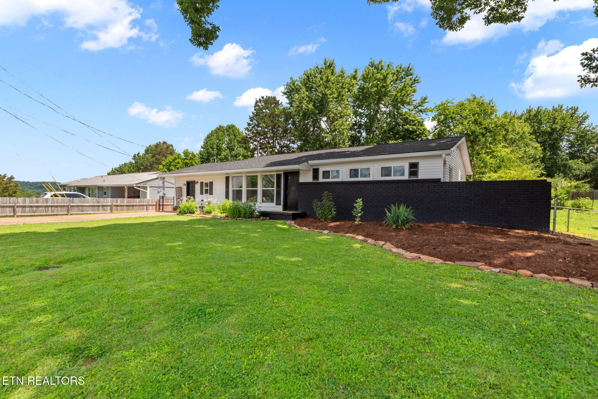 1314 E Walnut Grove Drive Knoxville TN 37918