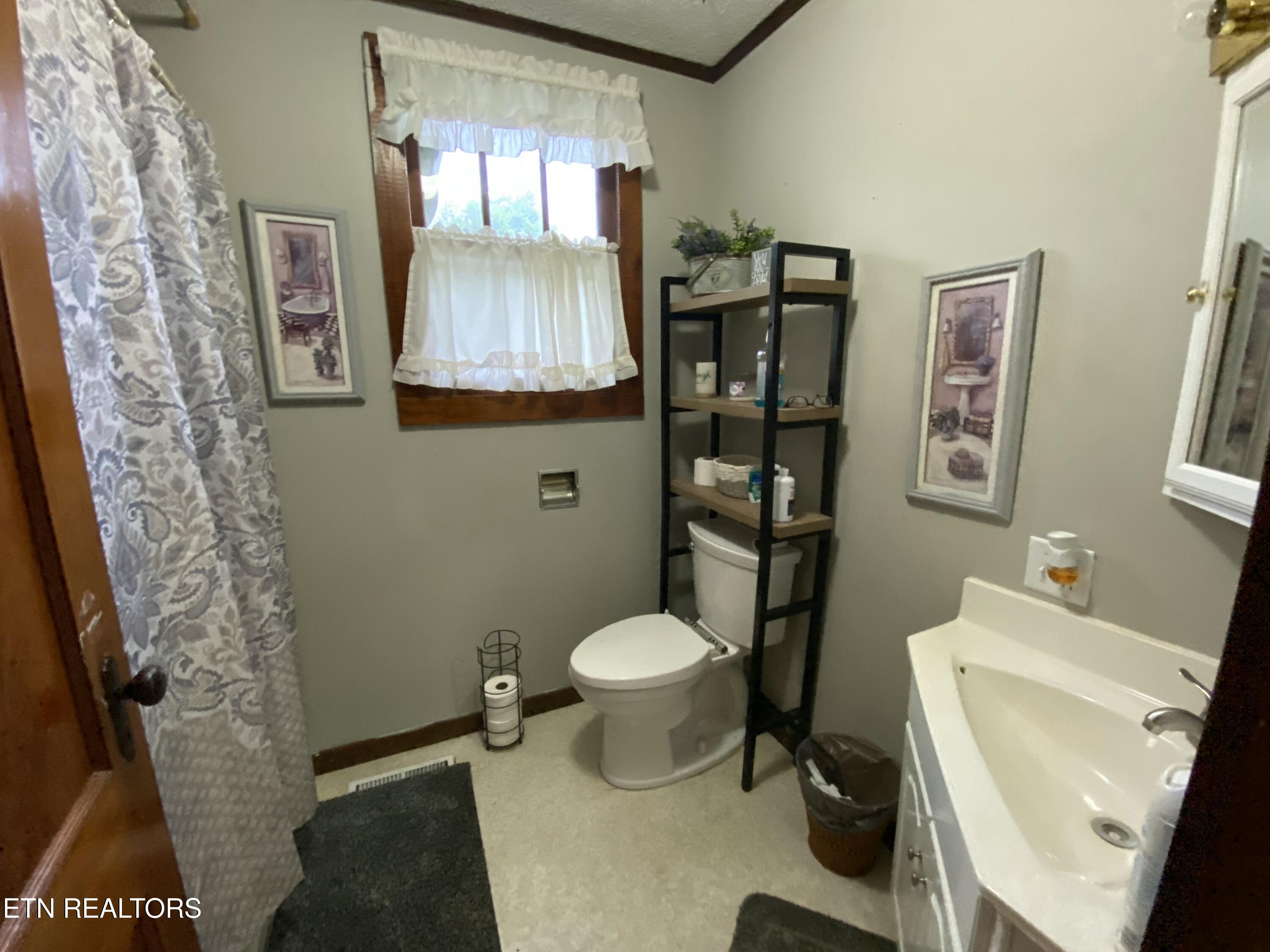 117 Cedar Valley Road Sweetwater TN 37874