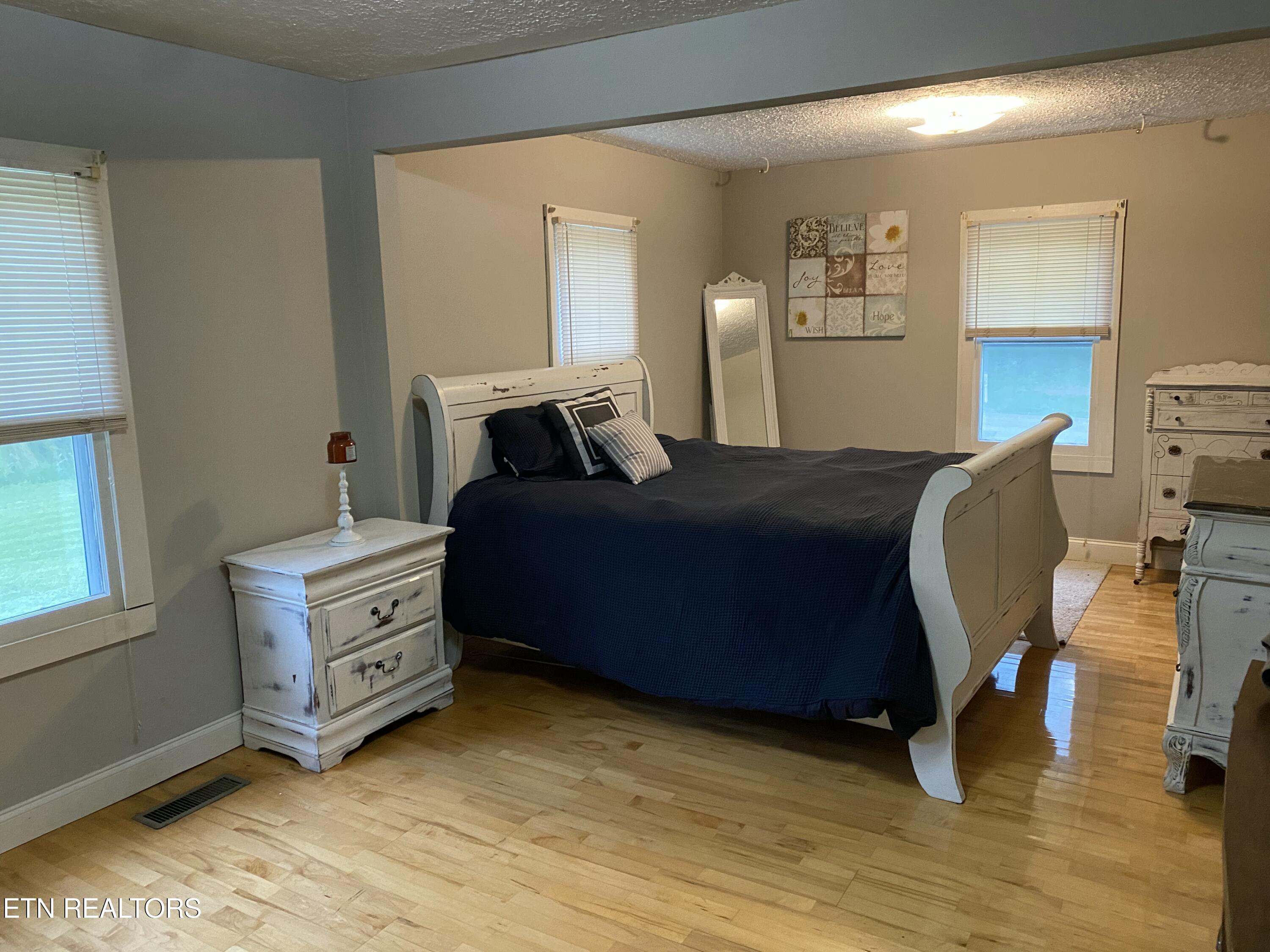 117 Cedar Valley Road Sweetwater TN 37874