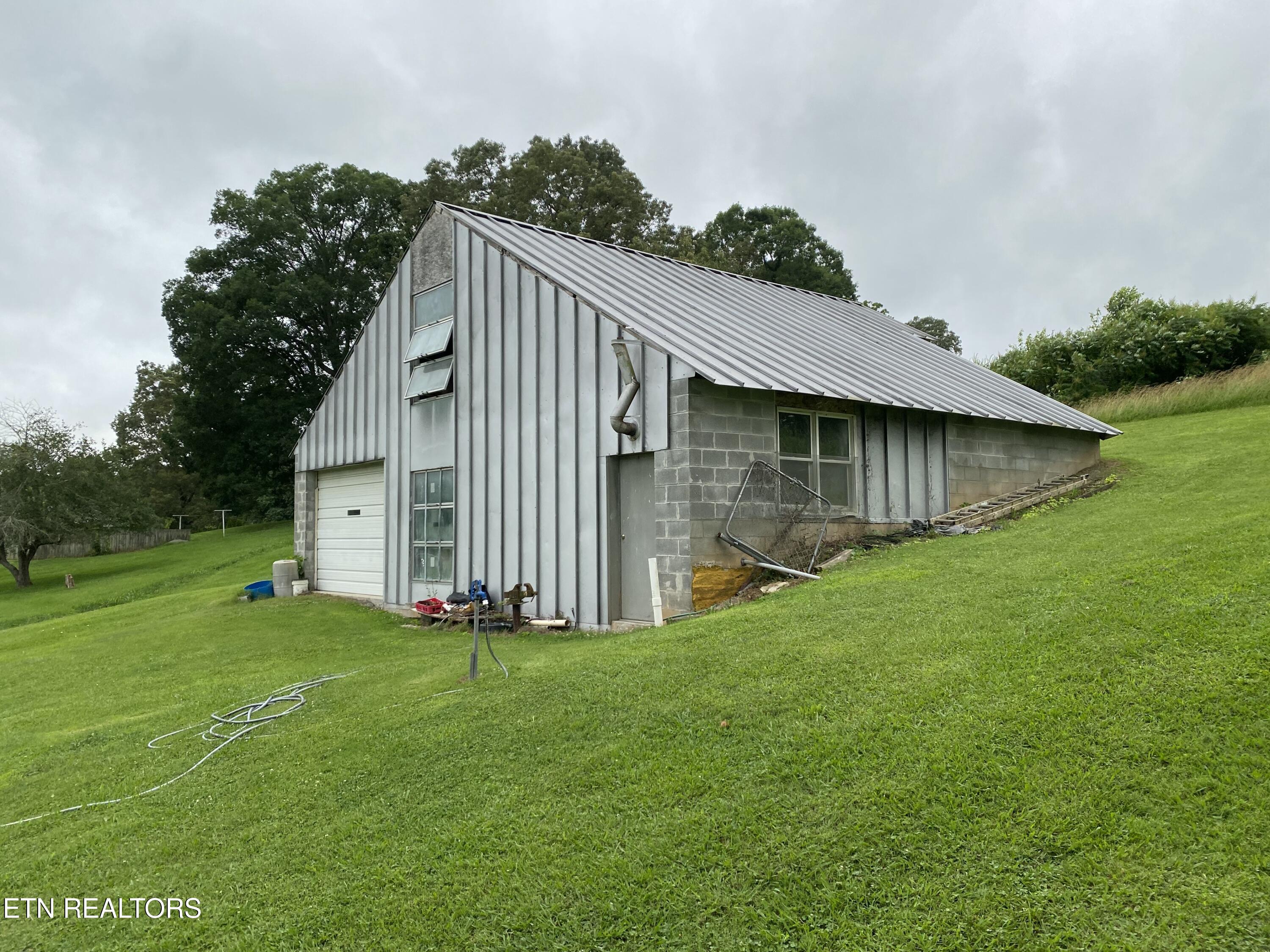 117 Cedar Valley Road Sweetwater TN 37874