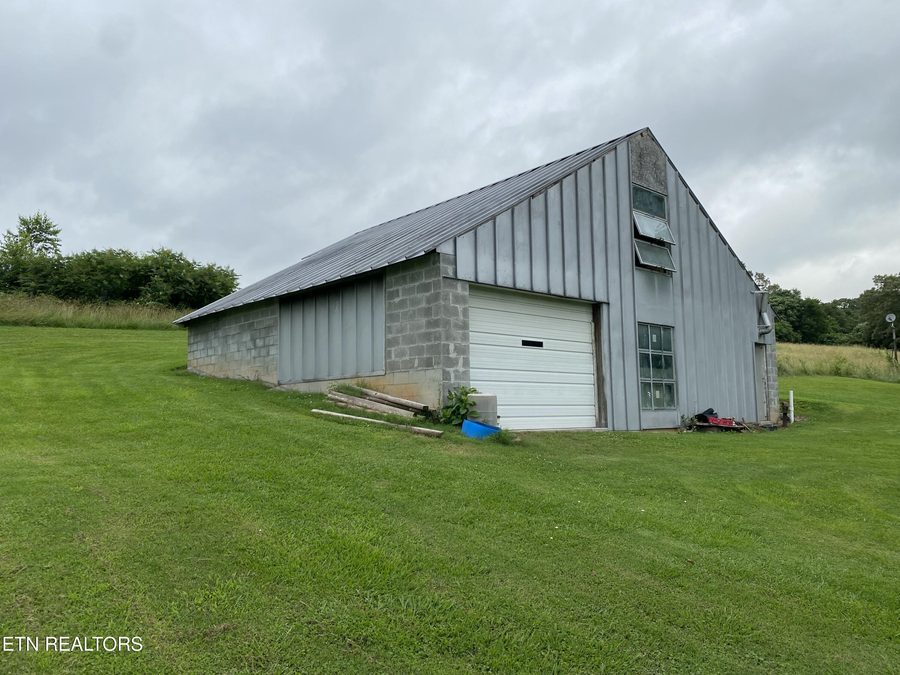 117 Cedar Valley Road Sweetwater TN 37874