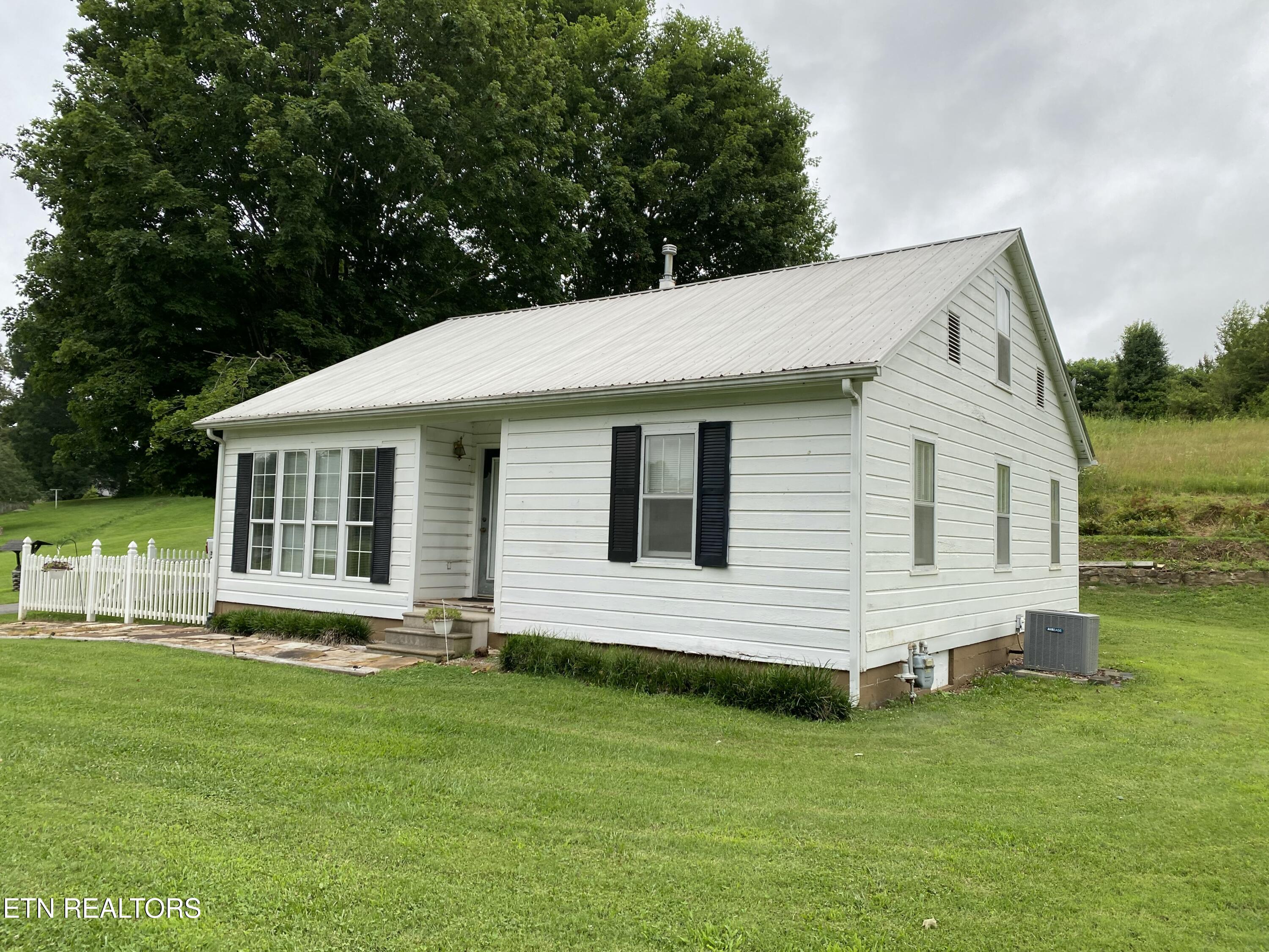 117 Cedar Valley Road Sweetwater TN 37874