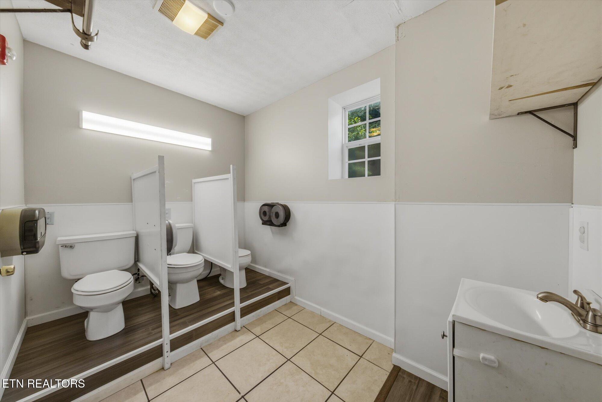 607 Old Tacora Hills Road Clinton TN 37716
