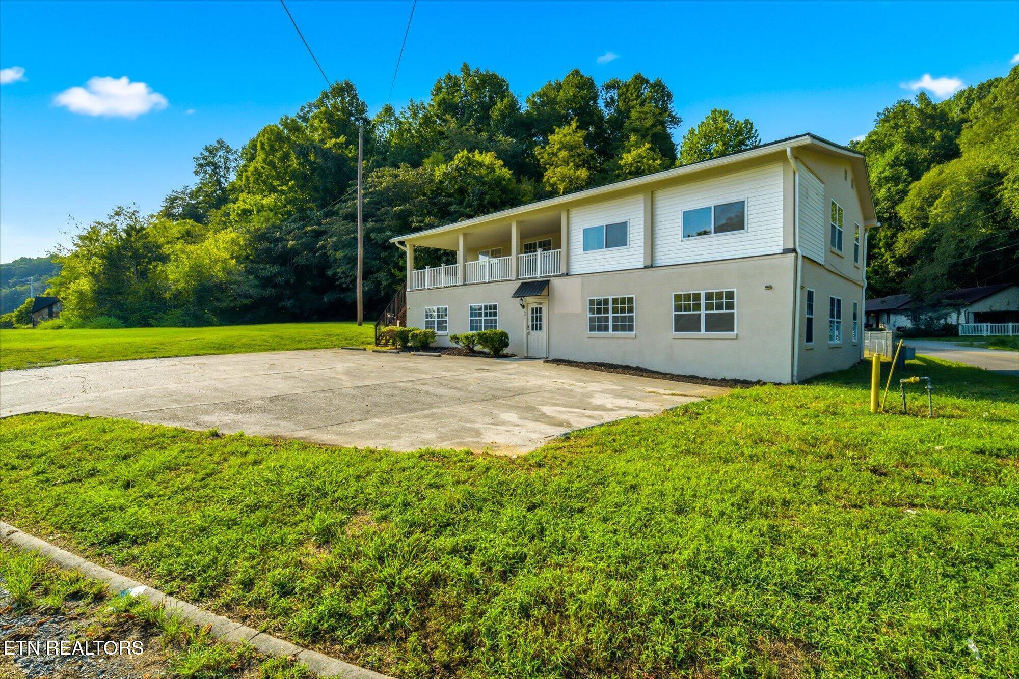607 Old Tacora Hills Road Clinton TN 37716