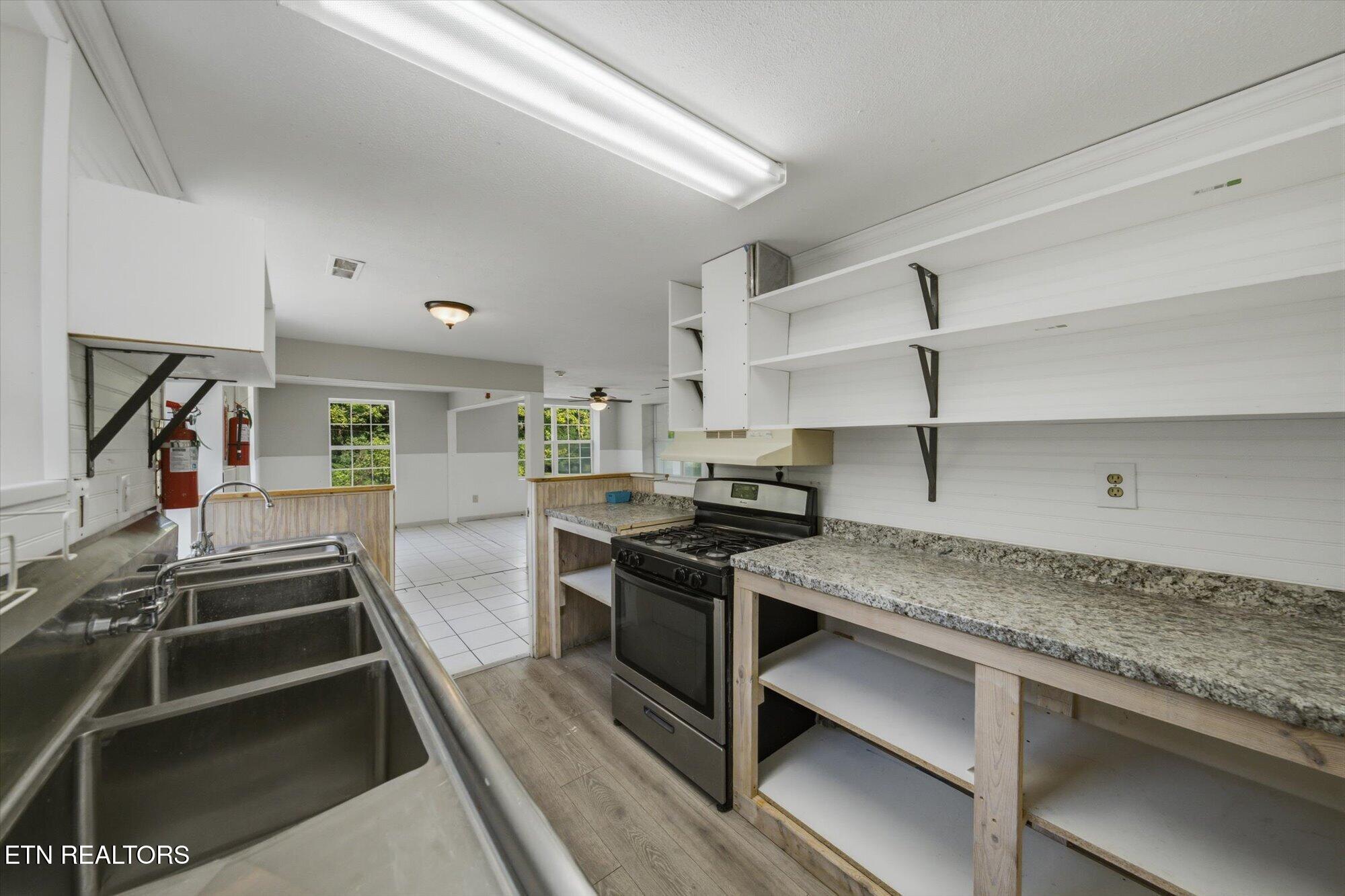 607 Old Tacora Hills Road Clinton TN 37716