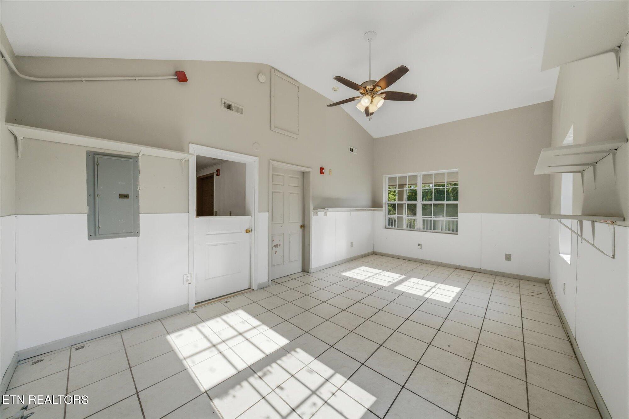 607 Old Tacora Hills Road Clinton TN 37716