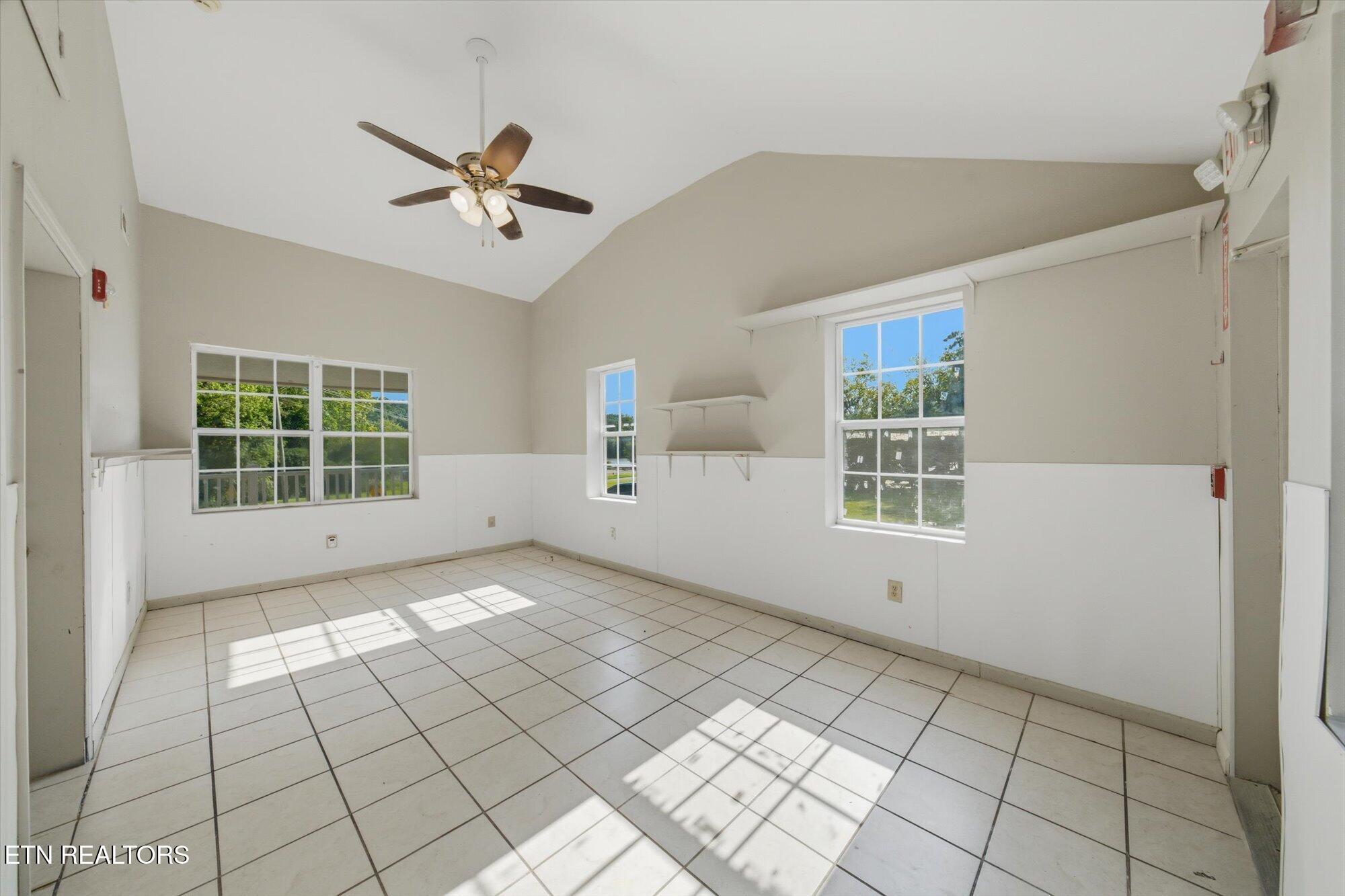 607 Old Tacora Hills Road Clinton TN 37716