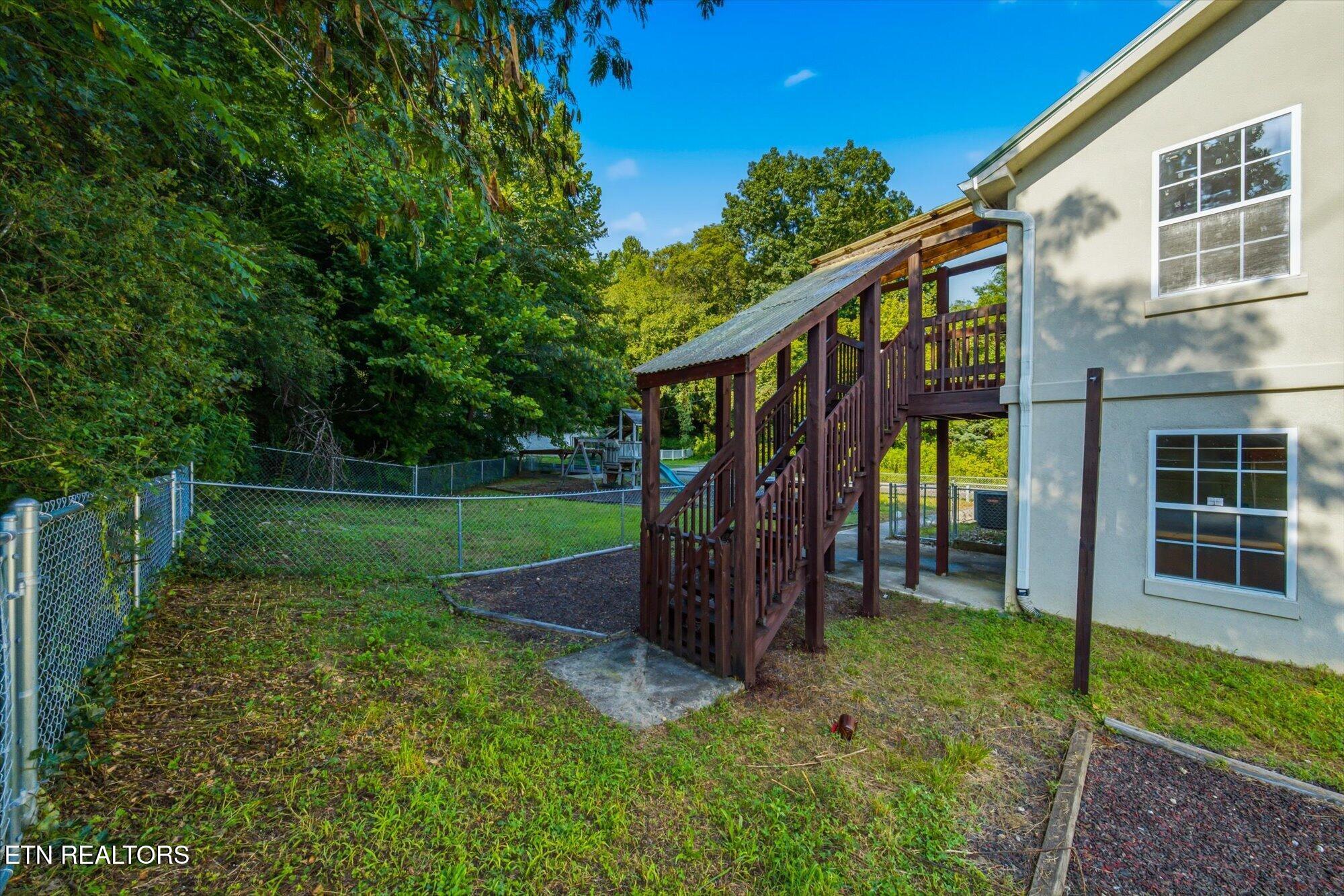 607 Old Tacora Hills Road Clinton TN 37716