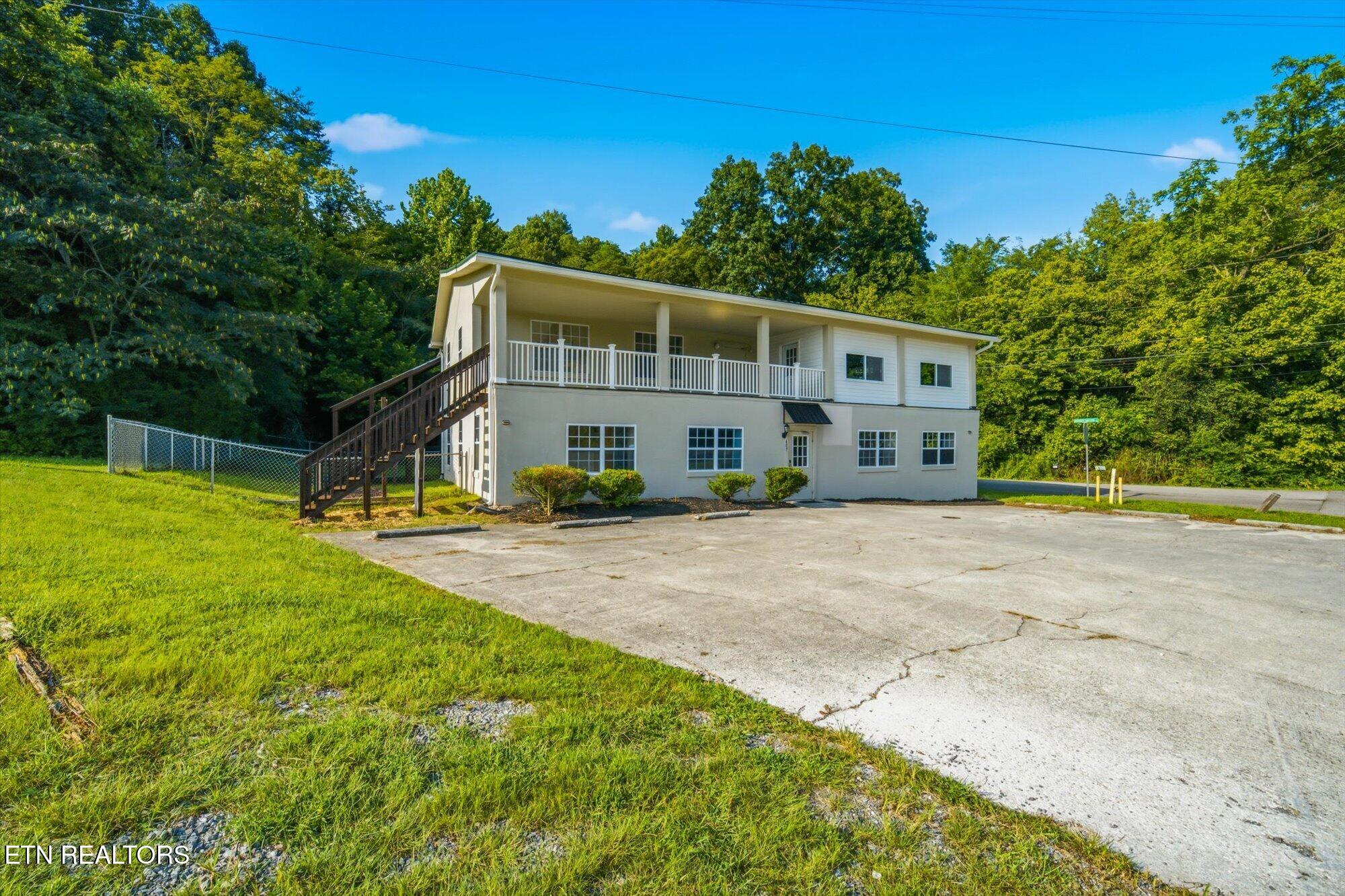 607 Old Tacora Hills Road Clinton TN 37716