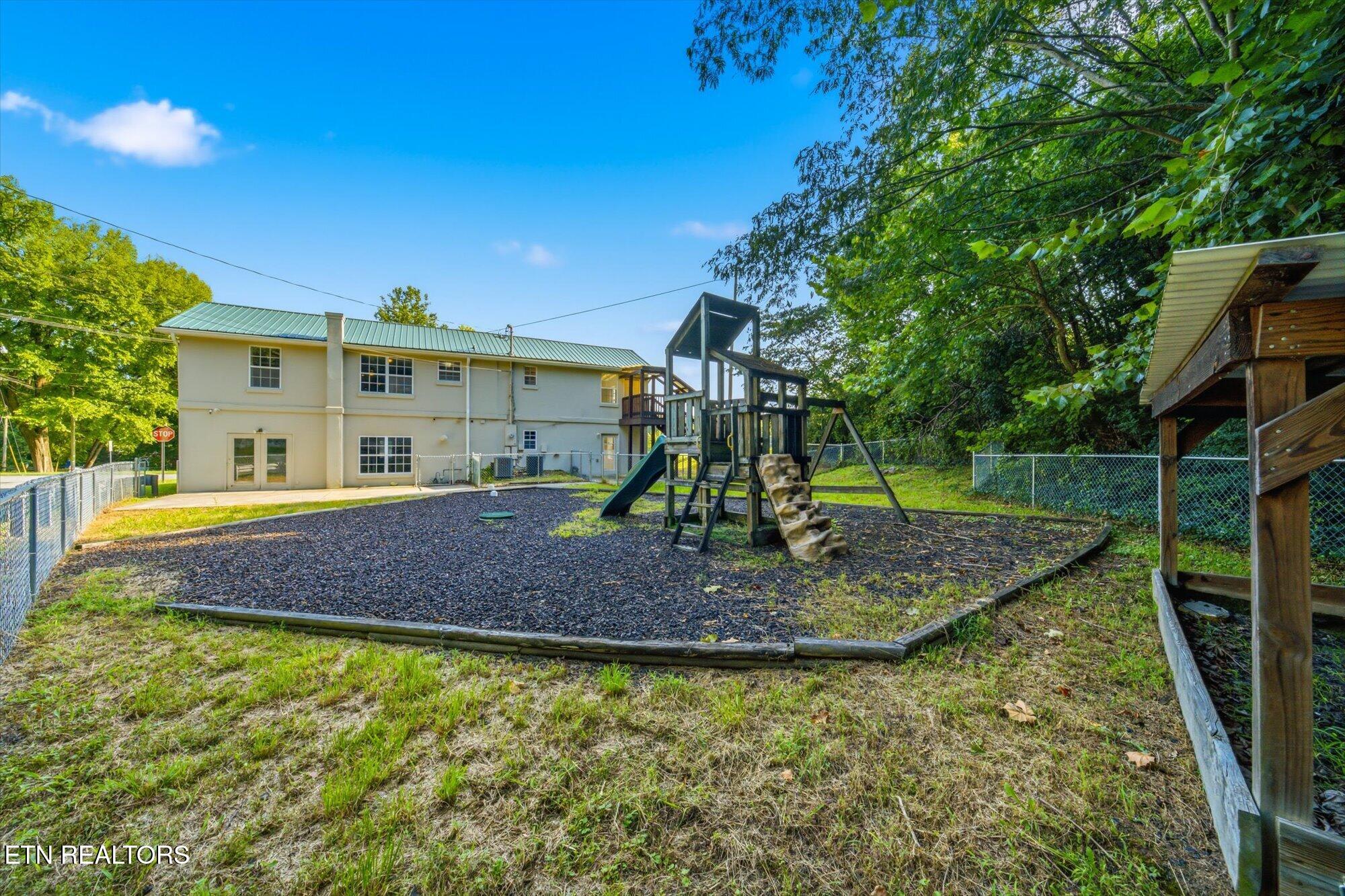 607 Old Tacora Hills Road Clinton TN 37716