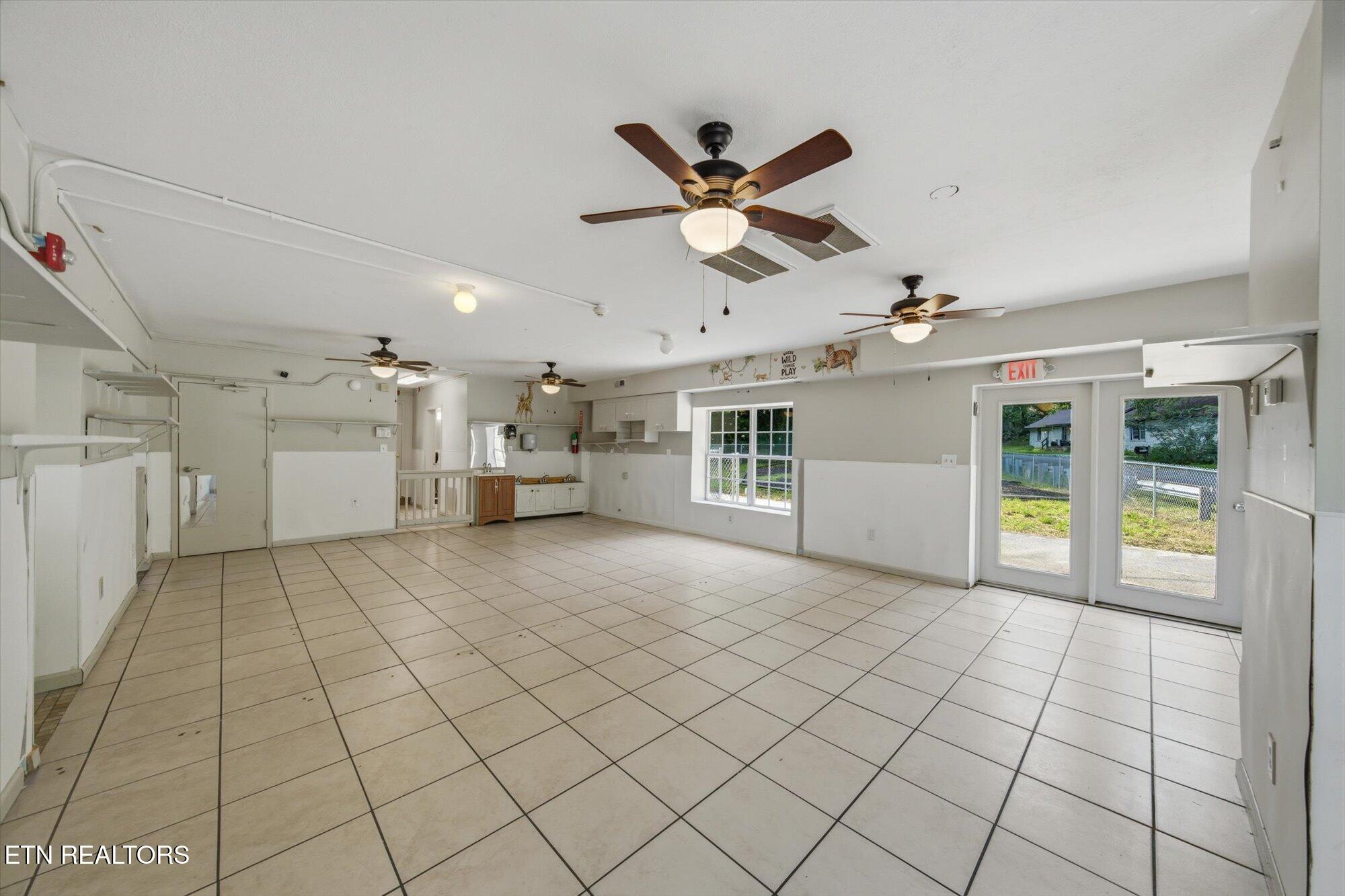 607 Old Tacora Hills Road Clinton TN 37716