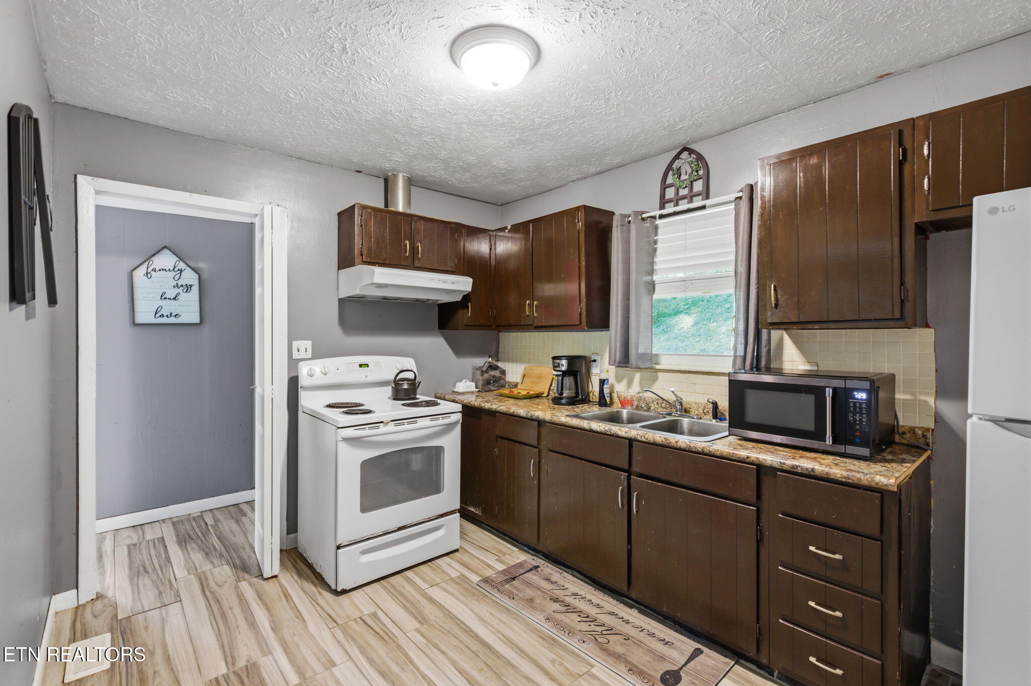 5116 Spring Valley Drive Knoxville TN 37917
