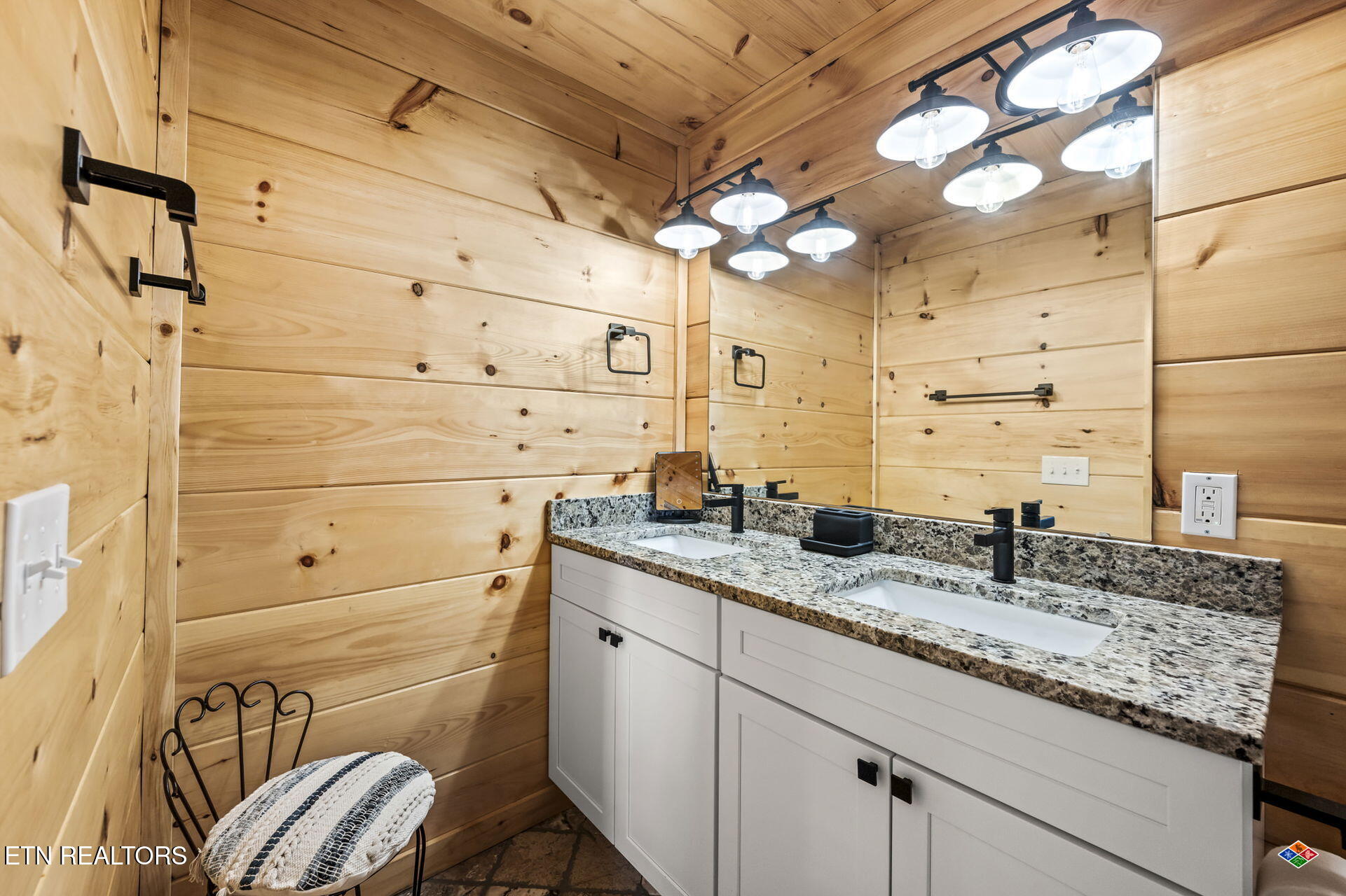 1135 Shady Grove Lane Gatlinburg TN 37738