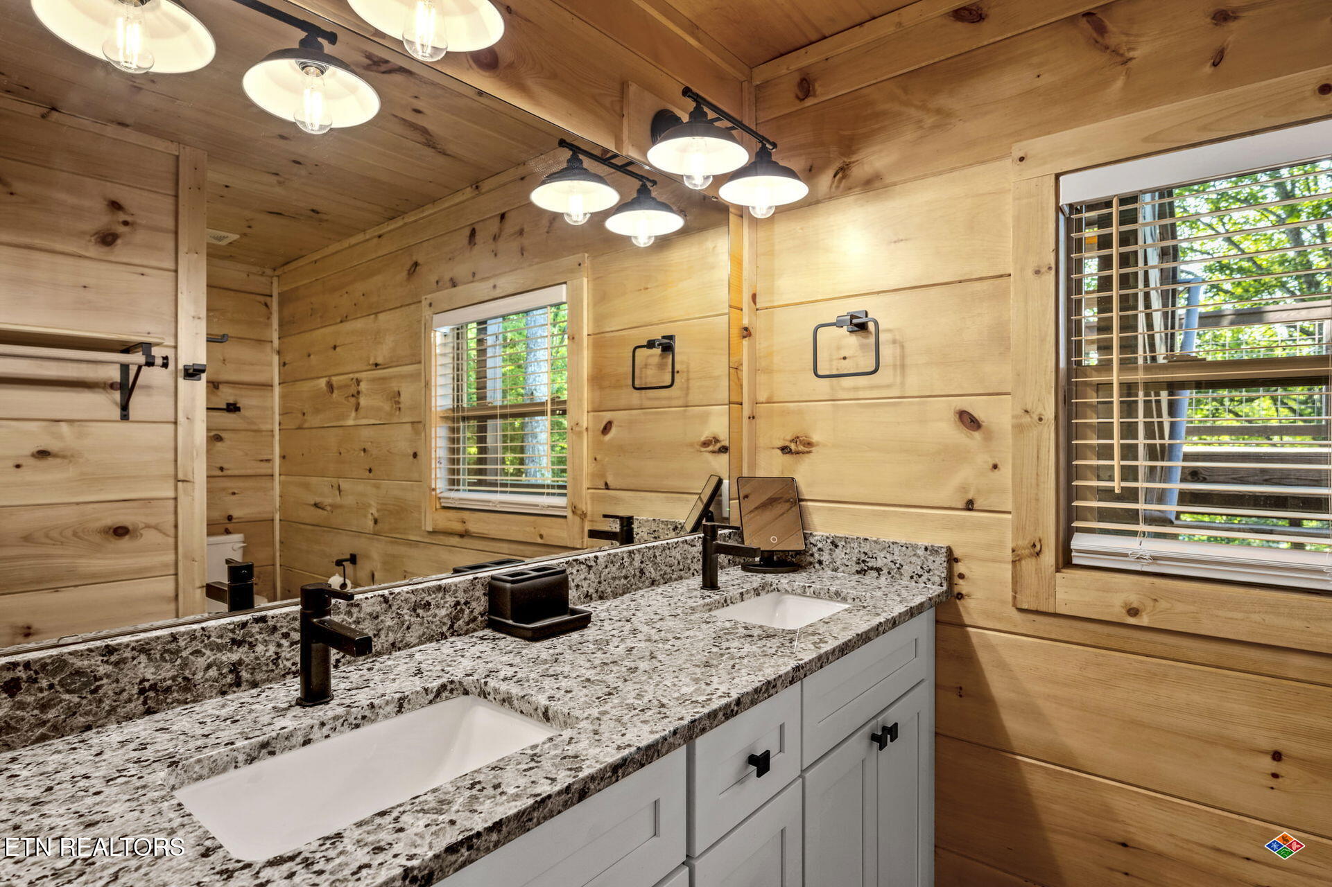 1135 Shady Grove Lane Gatlinburg TN 37738