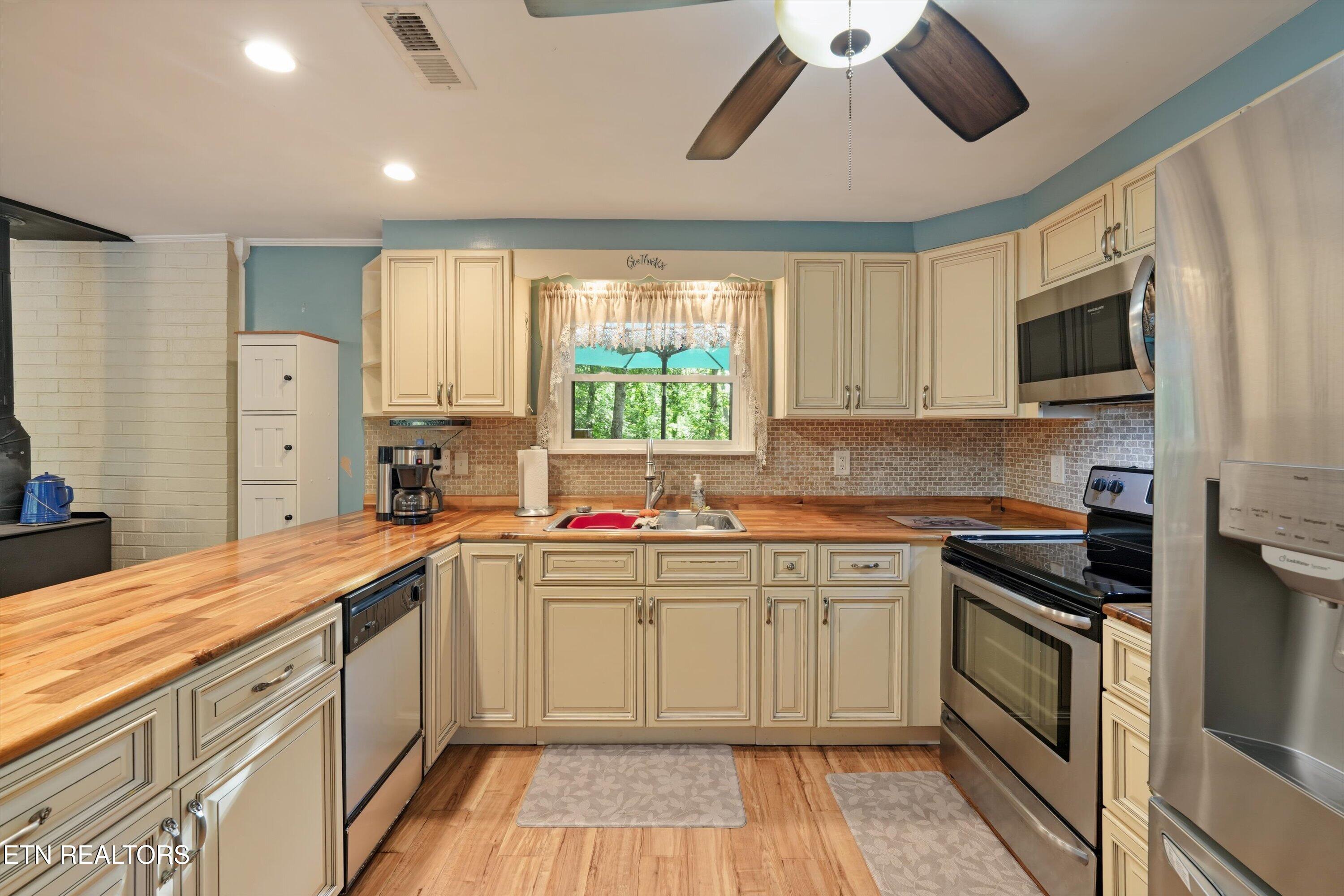 2380 Mckelvey Road Greenback TN 37742