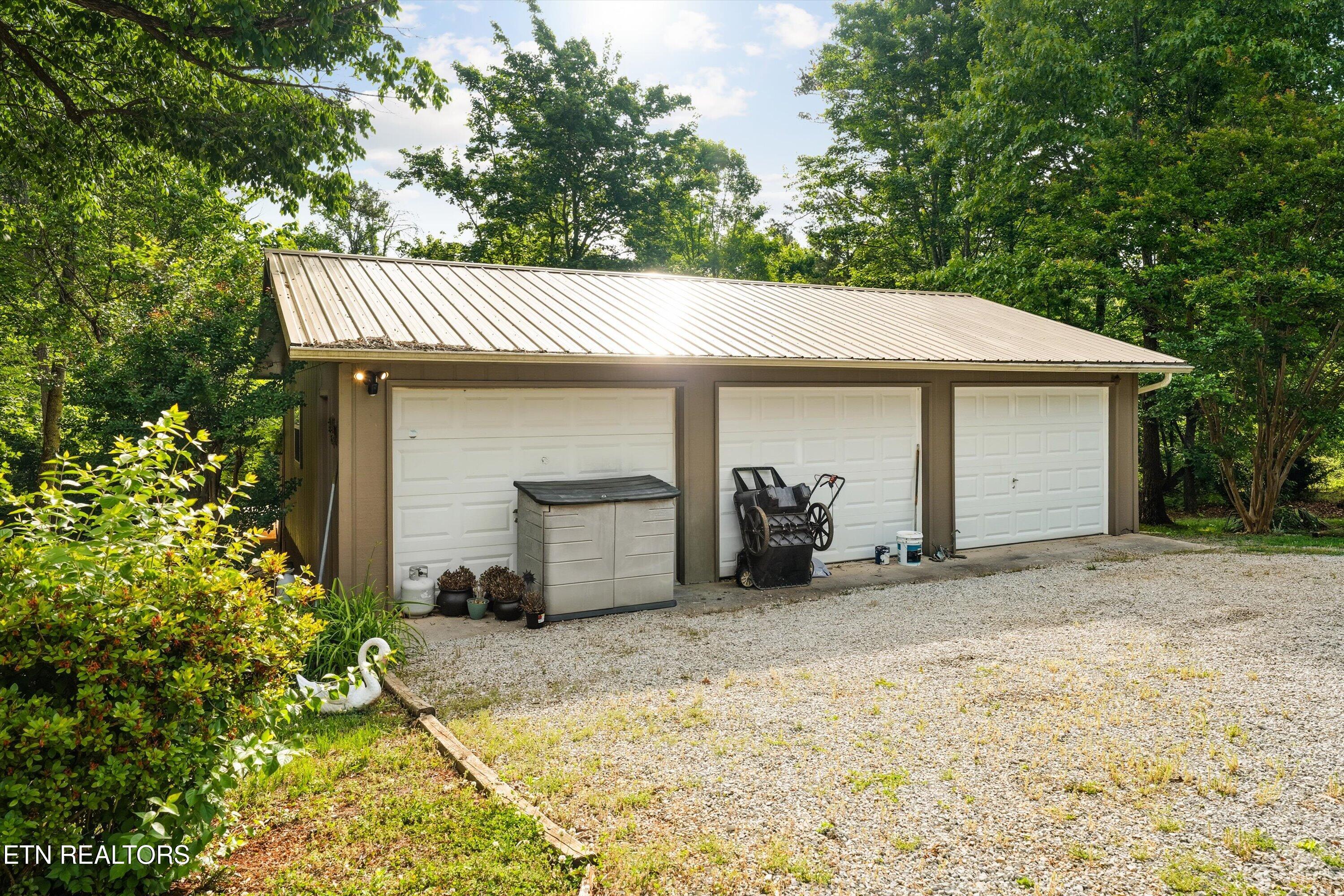 2380 Mckelvey Road Greenback TN 37742