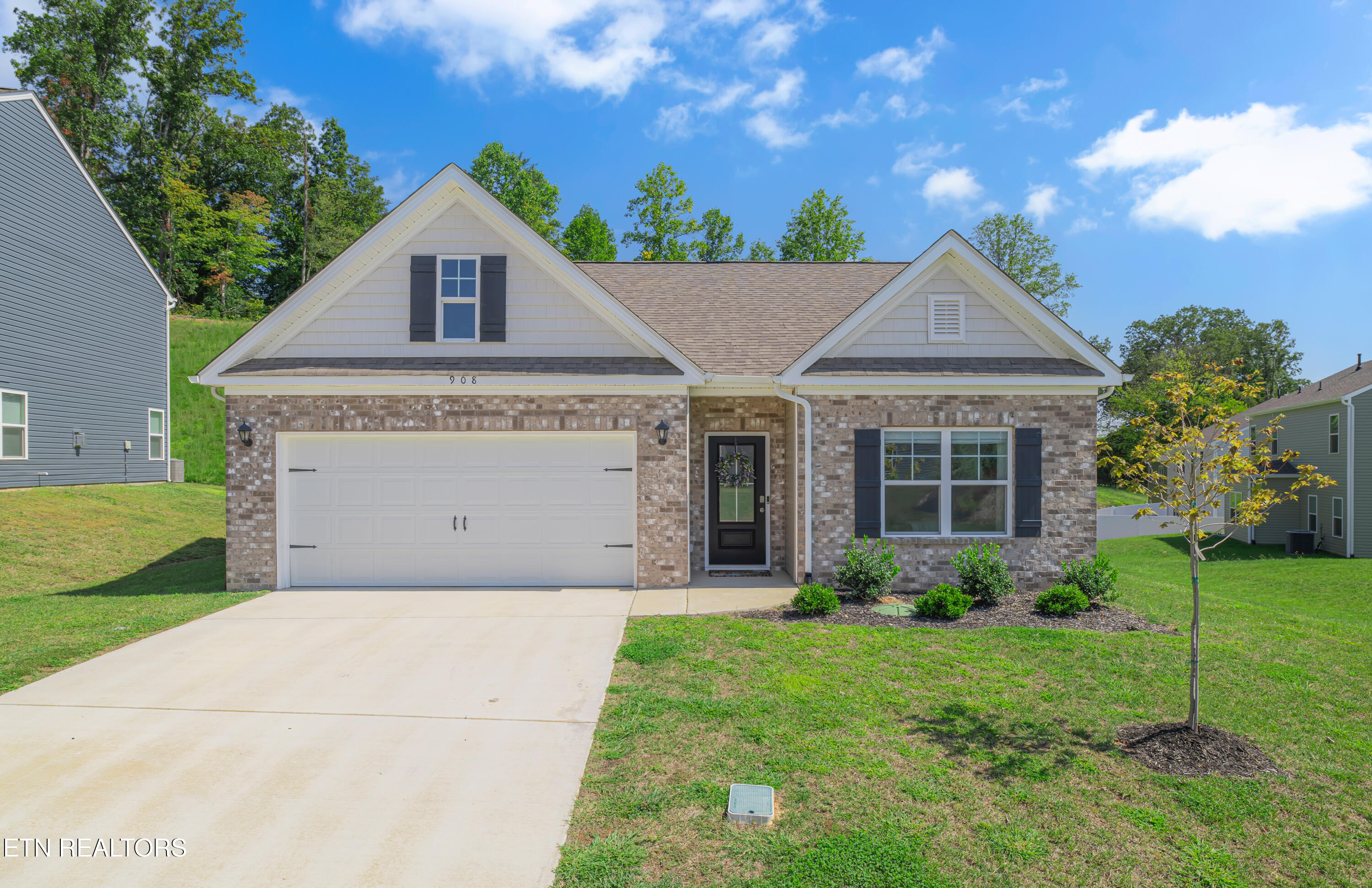 908 Utopia Lane Knoxville TN 37932