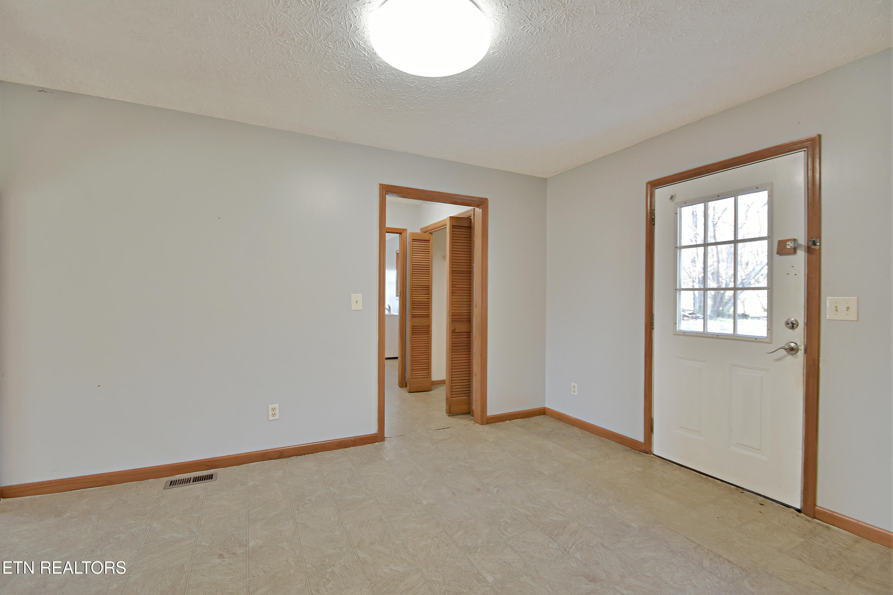 2737 Clabo Road Sevierville TN 37862