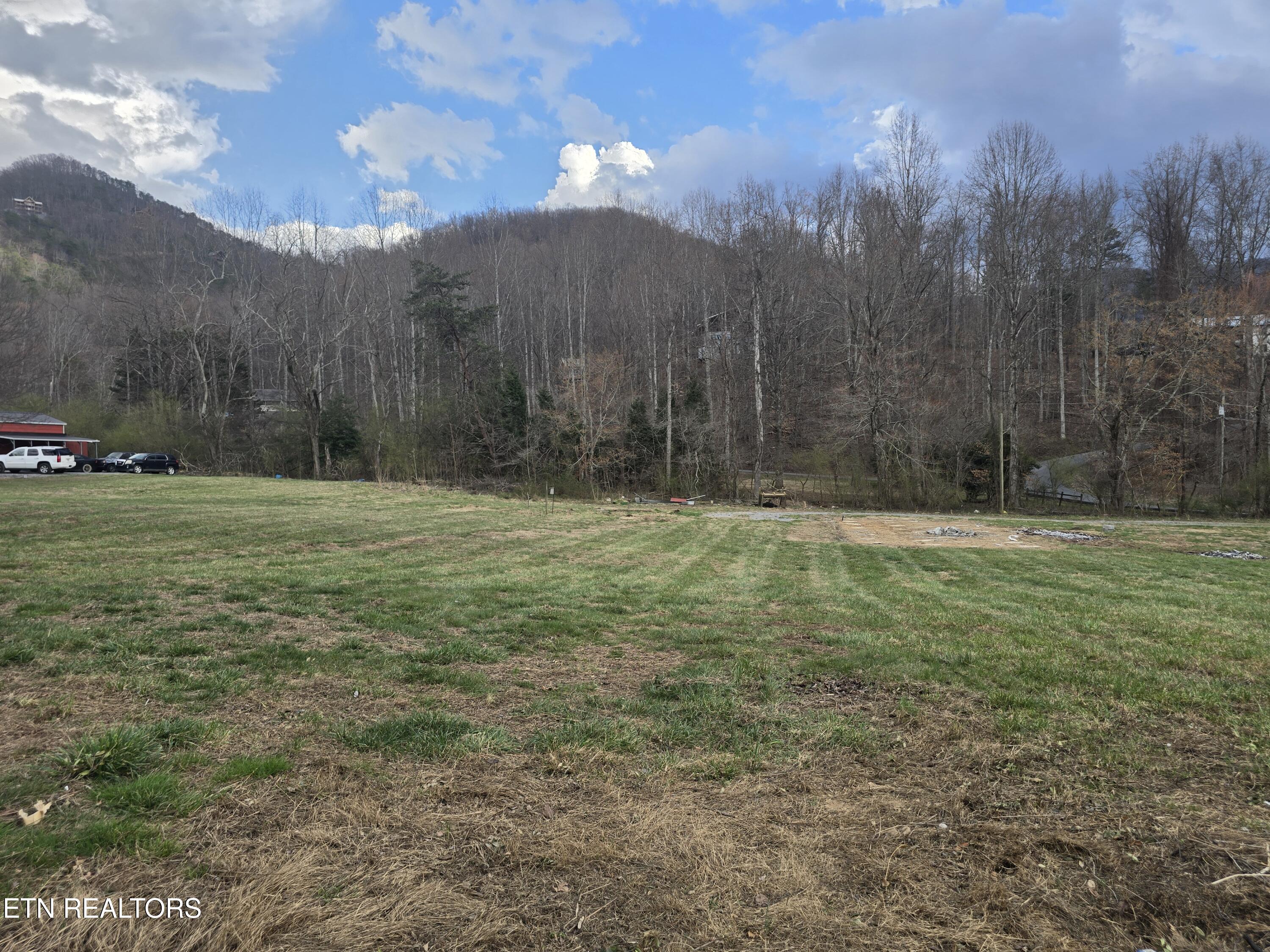 2737 Clabo Road Sevierville TN 37862