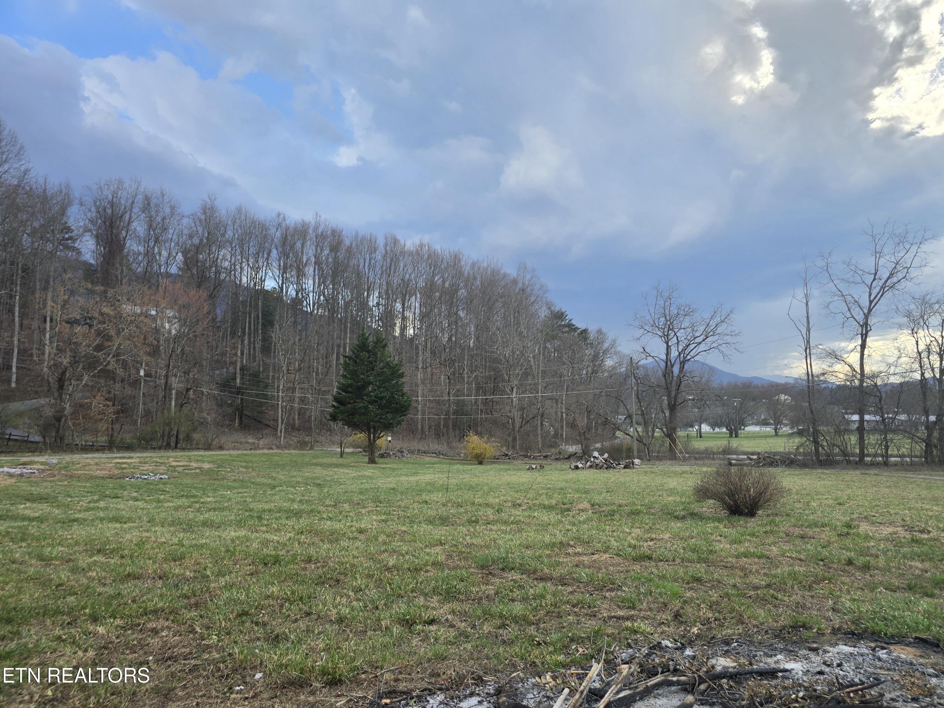 2737 Clabo Road Sevierville TN 37862