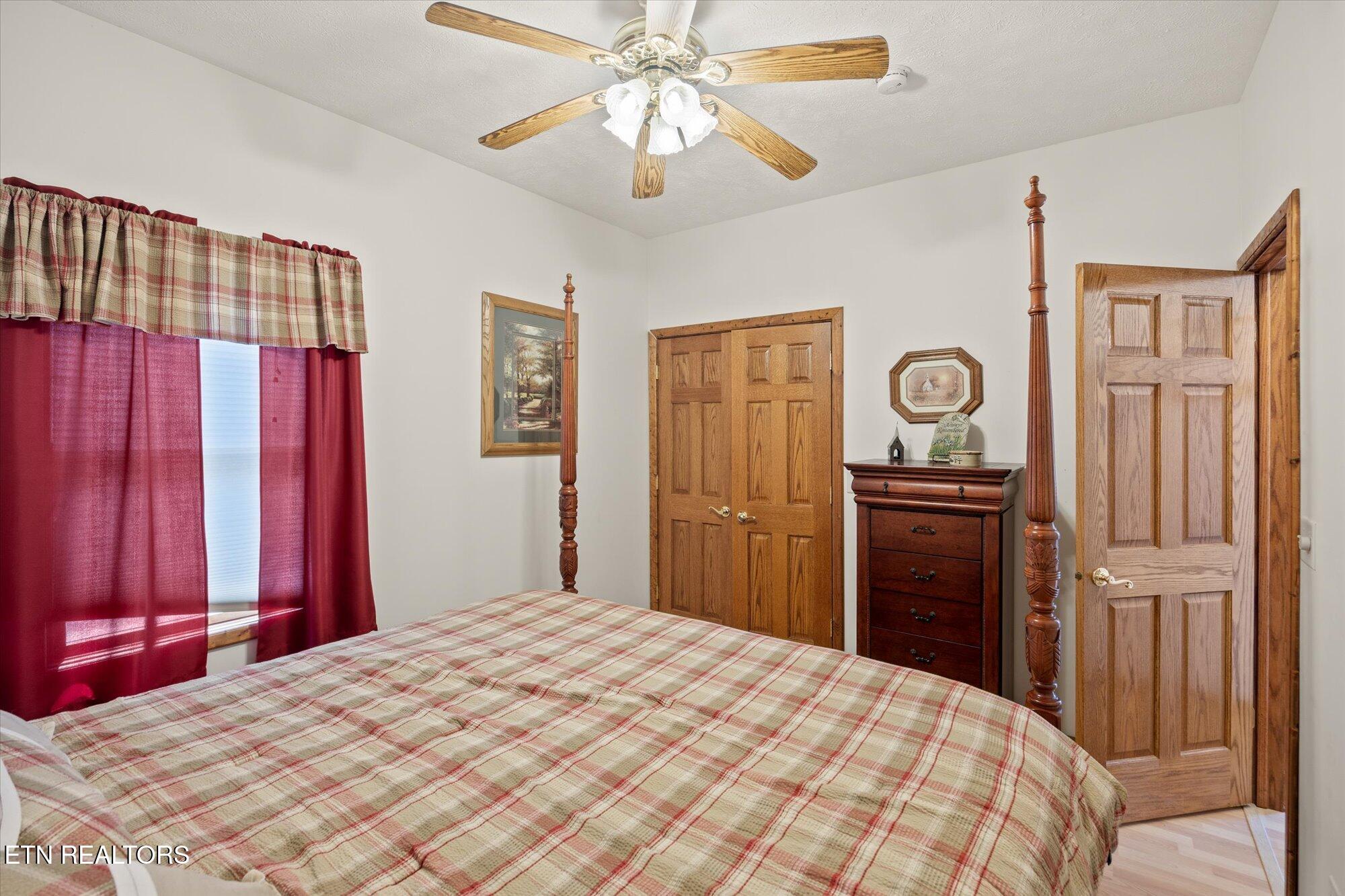7380 Lillydale Road Byrdstown TN 38549
