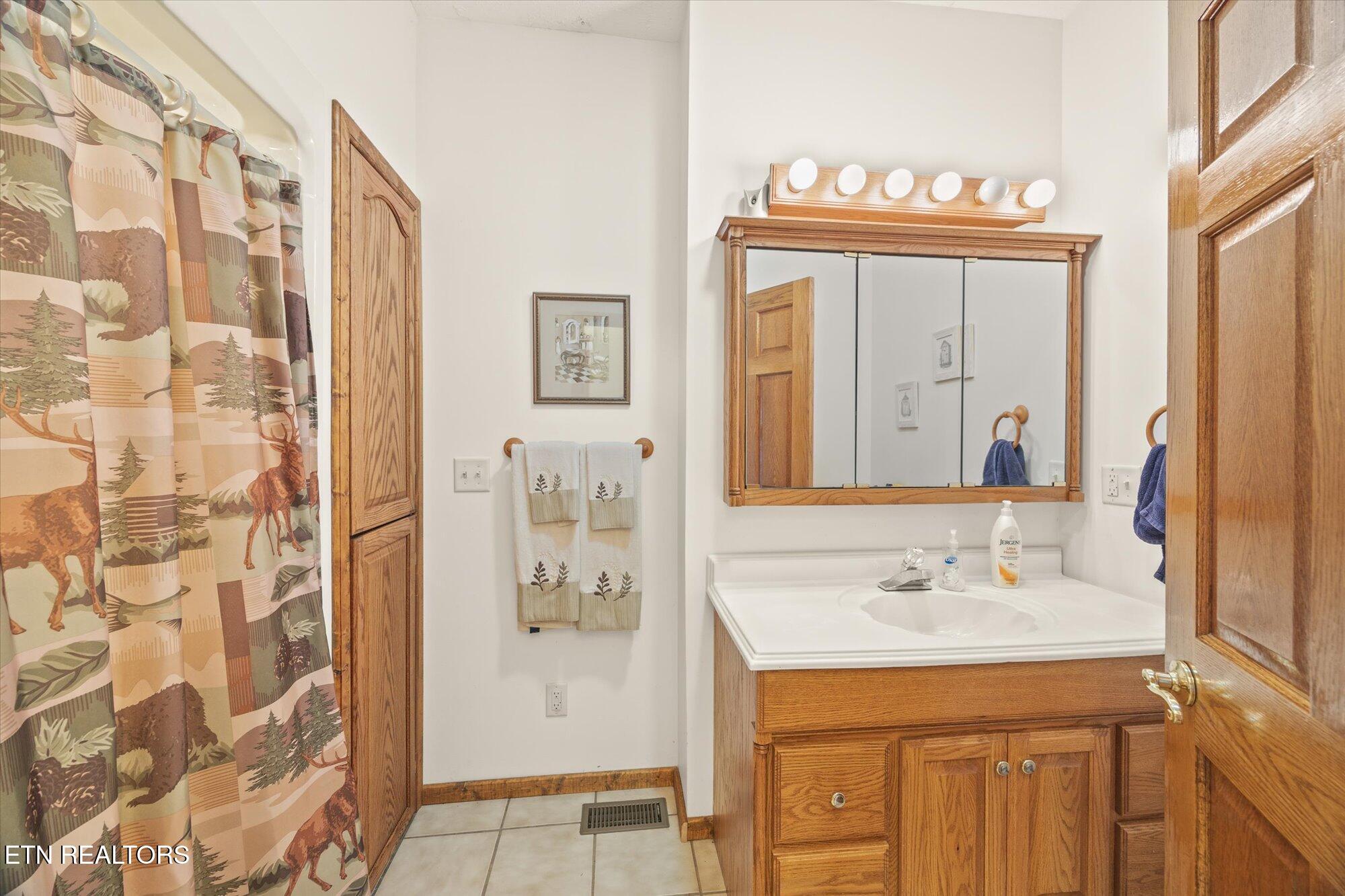 7380 Lillydale Road Byrdstown TN 38549