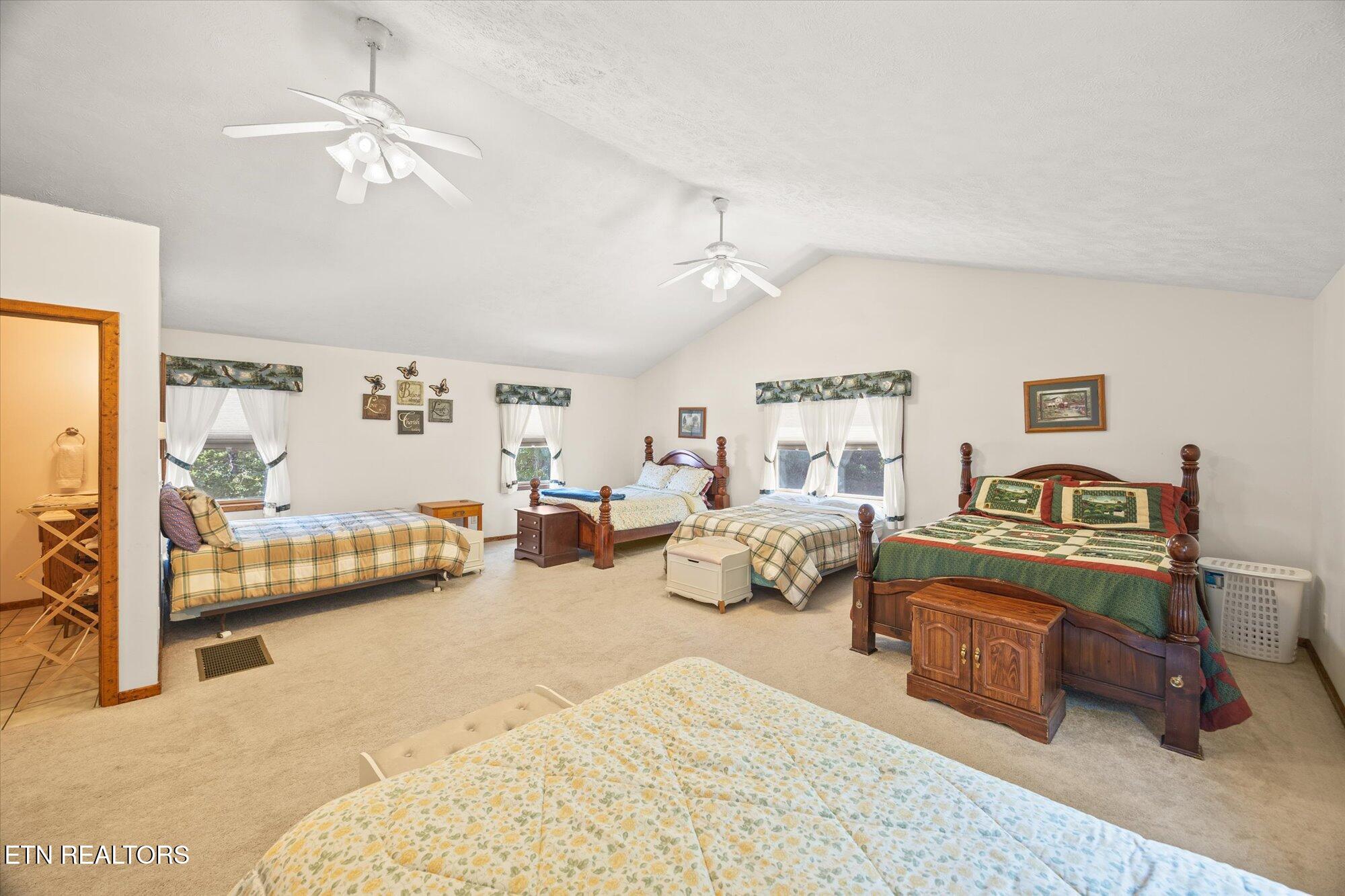 7380 Lillydale Road Byrdstown TN 38549