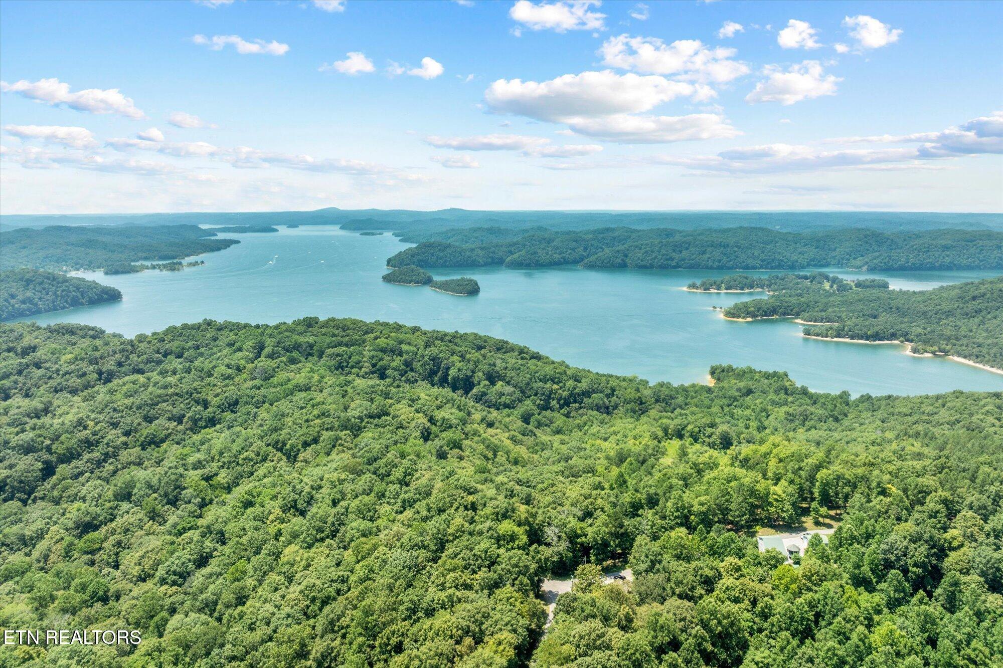 7380 Lillydale Road Byrdstown TN 38549