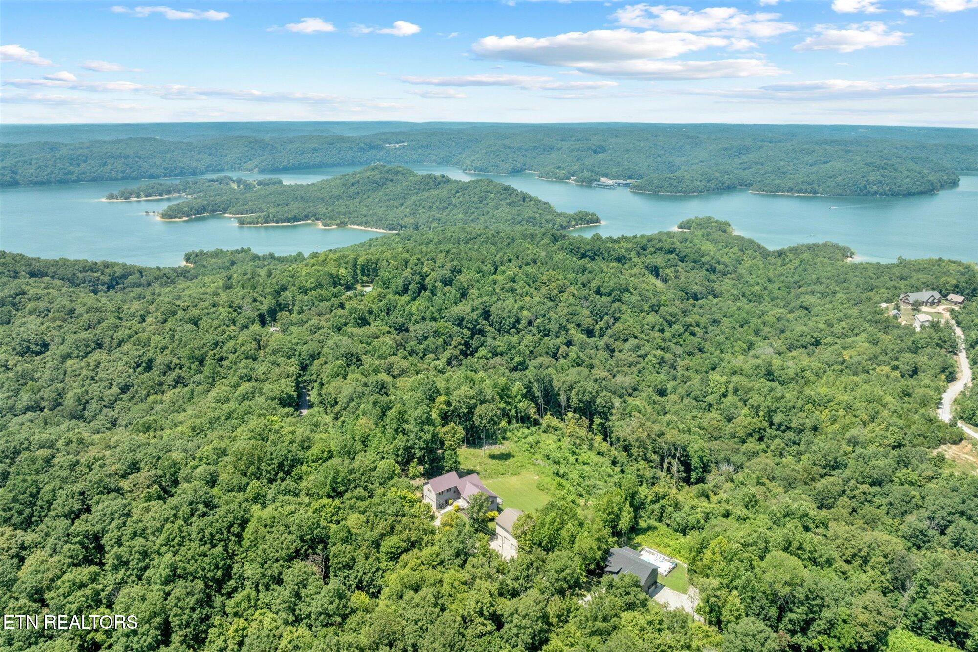7380 Lillydale Road Byrdstown TN 38549